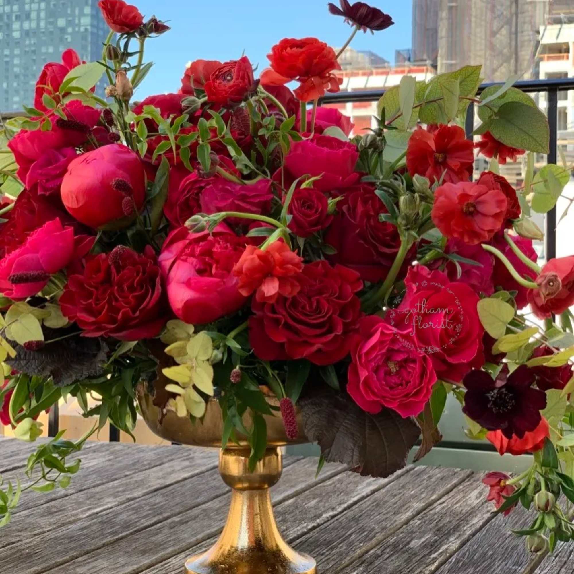 (PLEASE CALL OR EMAIL IF DESIGN IS SOLD OUT ONLINE)
Lush romantic flowers