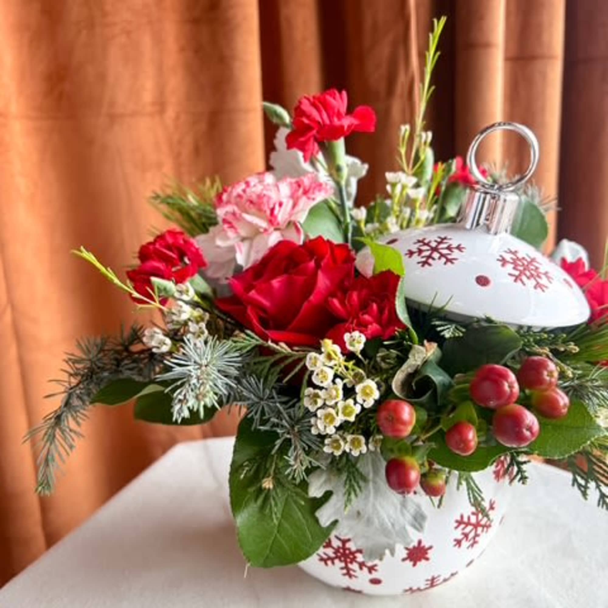 Add a joyful pop of Christmas cheer to any space with this