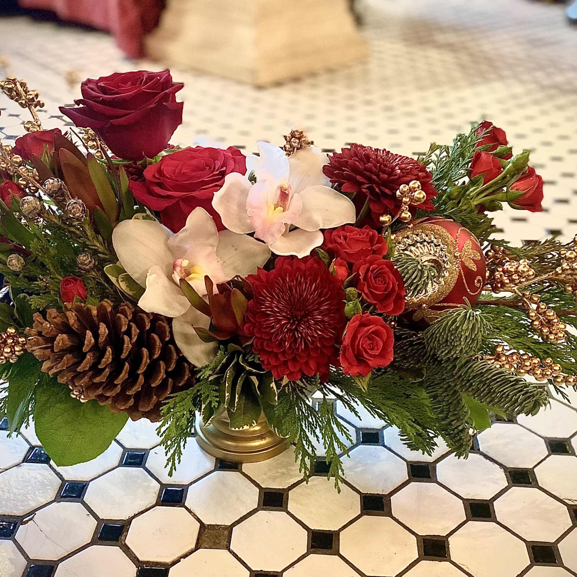 This regal centerpiece promises to bring just the right amount of opulence