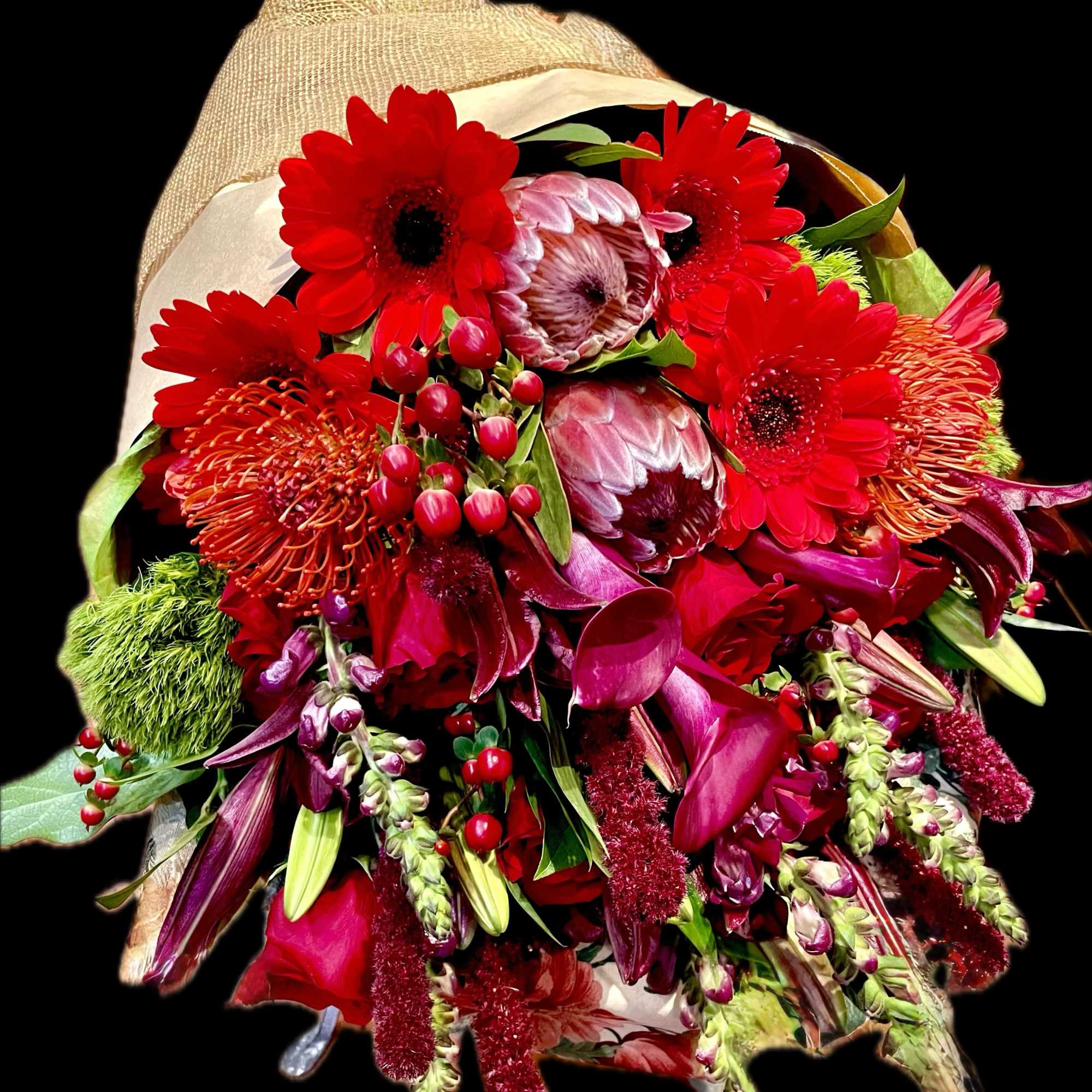  Crimson No&euml;l Bouquet
Celebrate the magic of the season with our luxurious