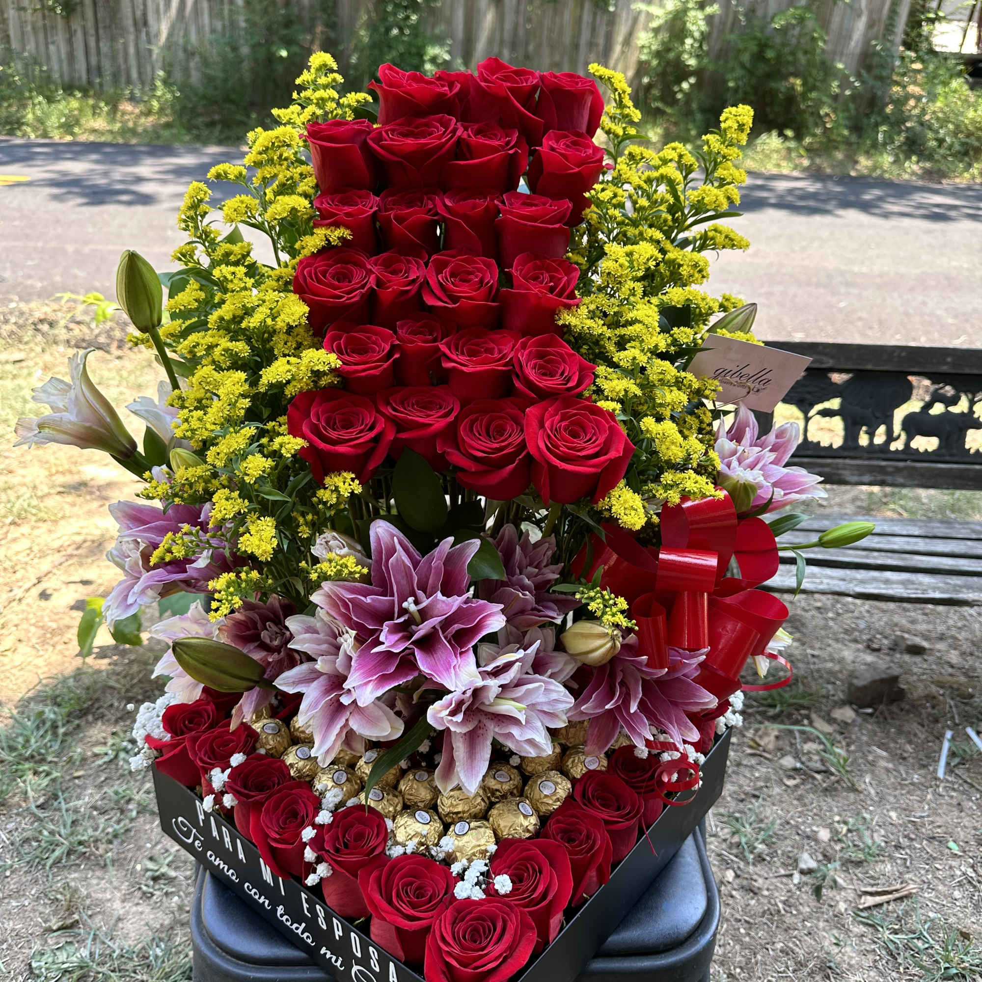 All the flowers you like in one, so elegant that express all