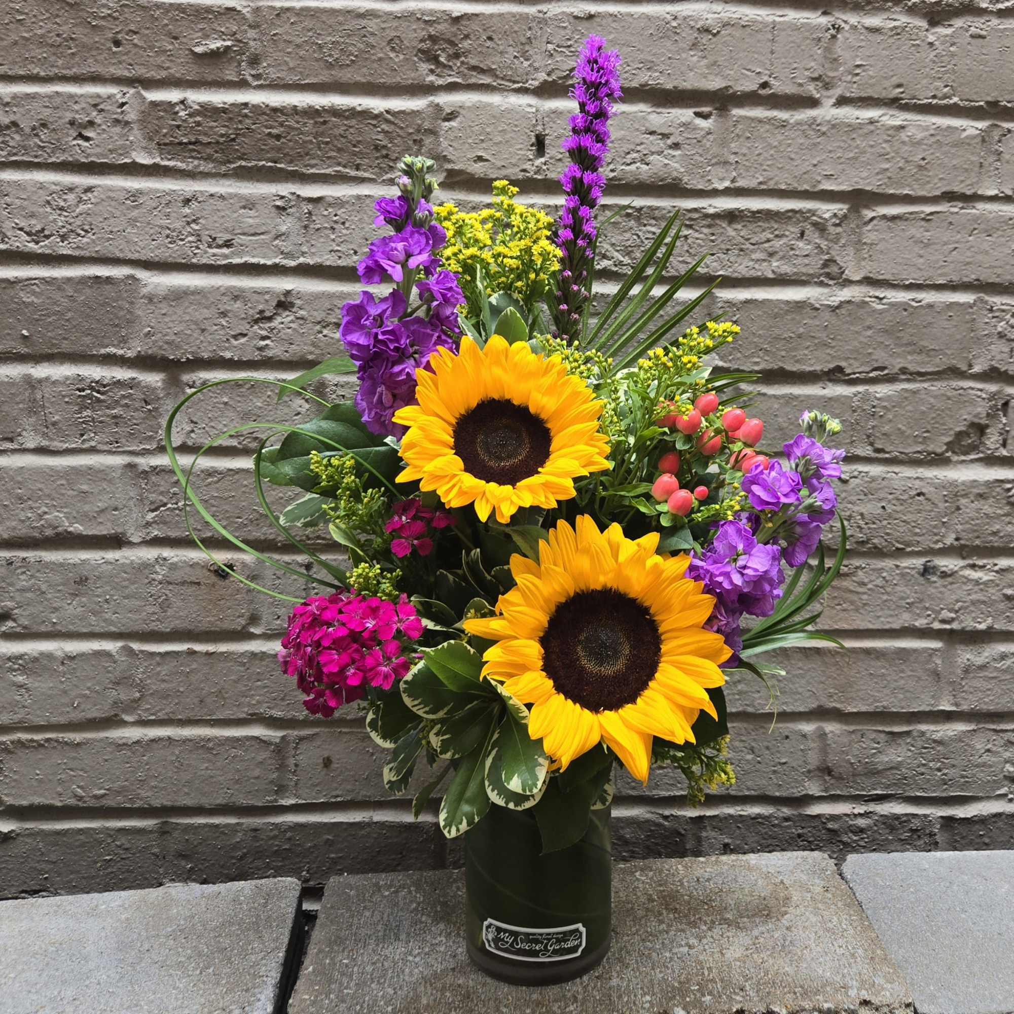 Midwest Meadow is a gorgeous, sunny assortment of garden flowers in vibrant