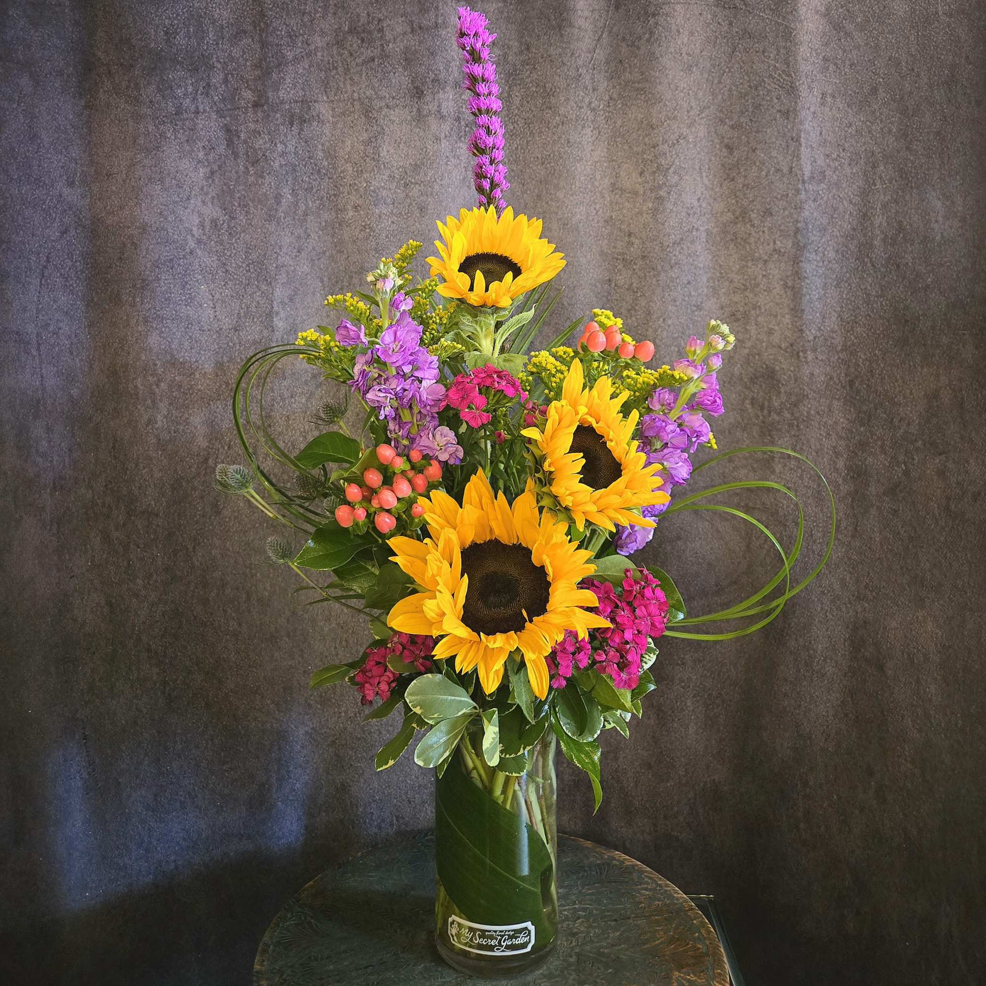 Midwest Meadow is a gorgeous, sunny assortment of garden flowers in vibrant