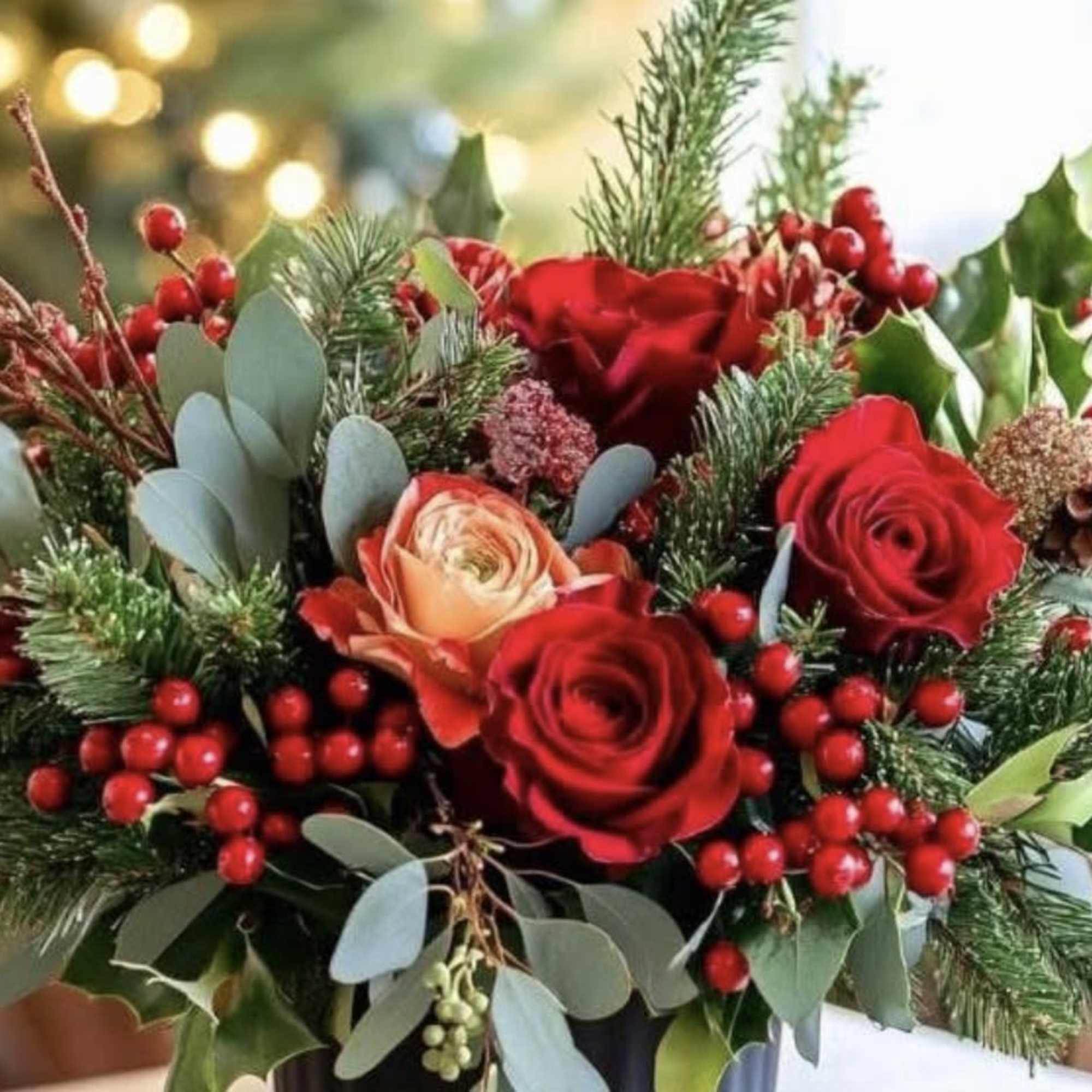 Fresh flowers for a centerpiece ,the perfect complement.(note) The best will be