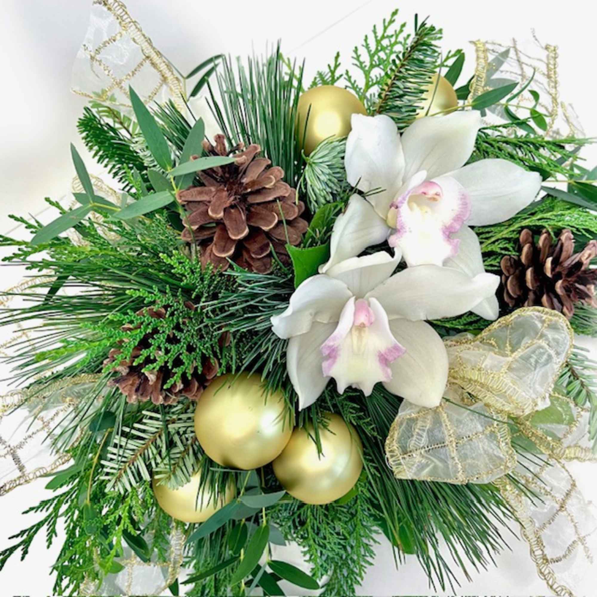 Transform any festive gathering with 'Festive Glow'. A masterpiece of refined sophistication