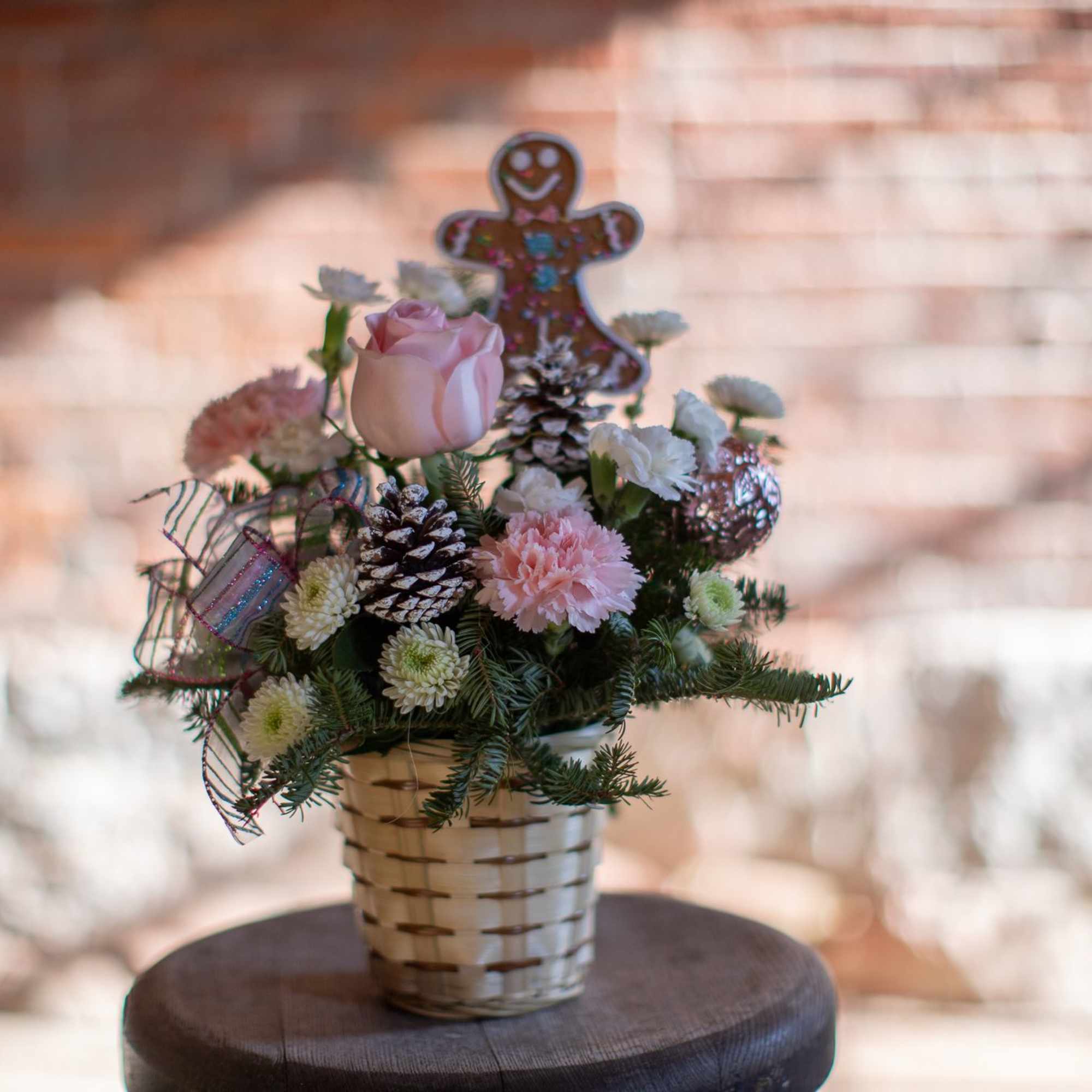 Do you enjoy baking or decorating? This sweet design is sure to