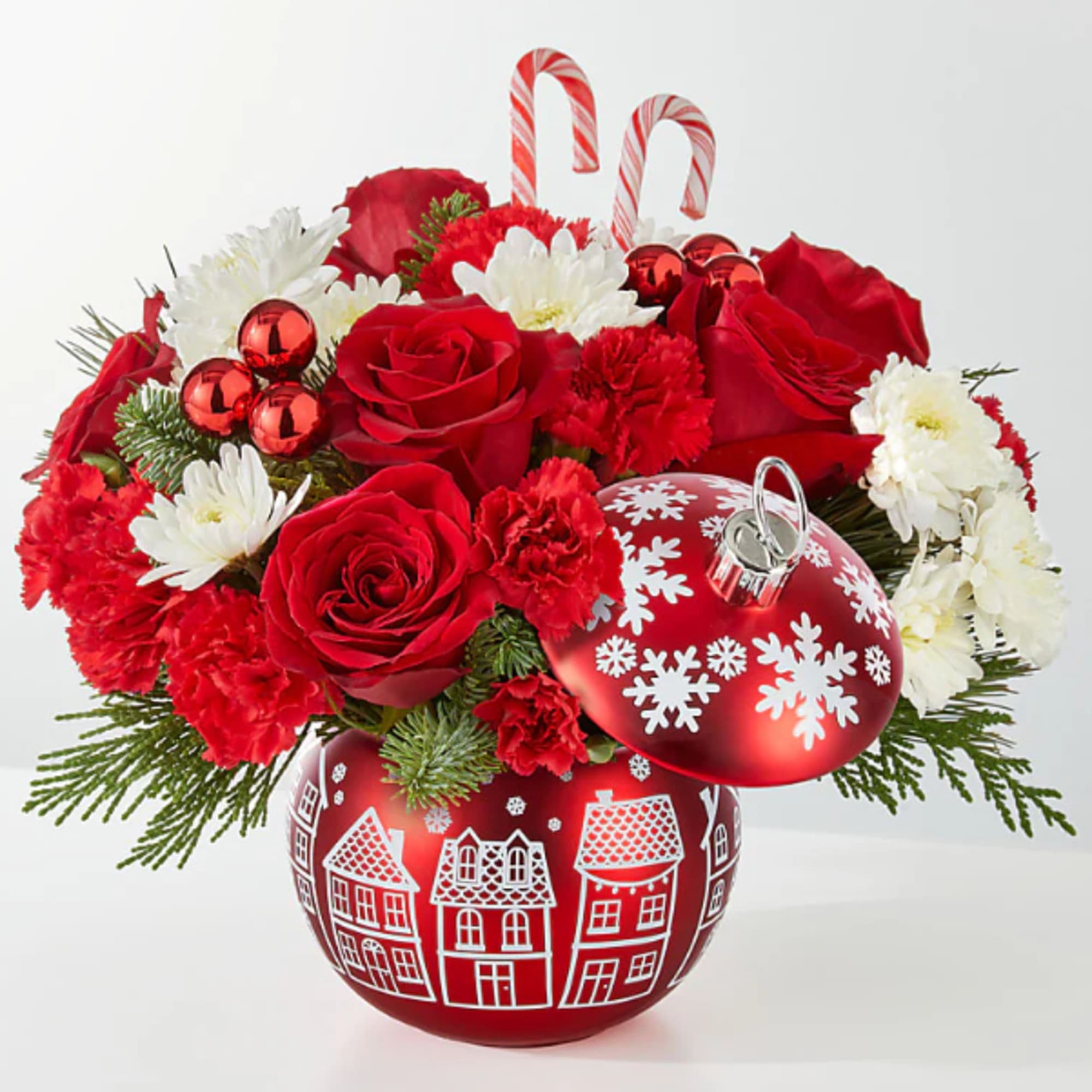 An ornament full of blooms, perfect for any occasion this season.