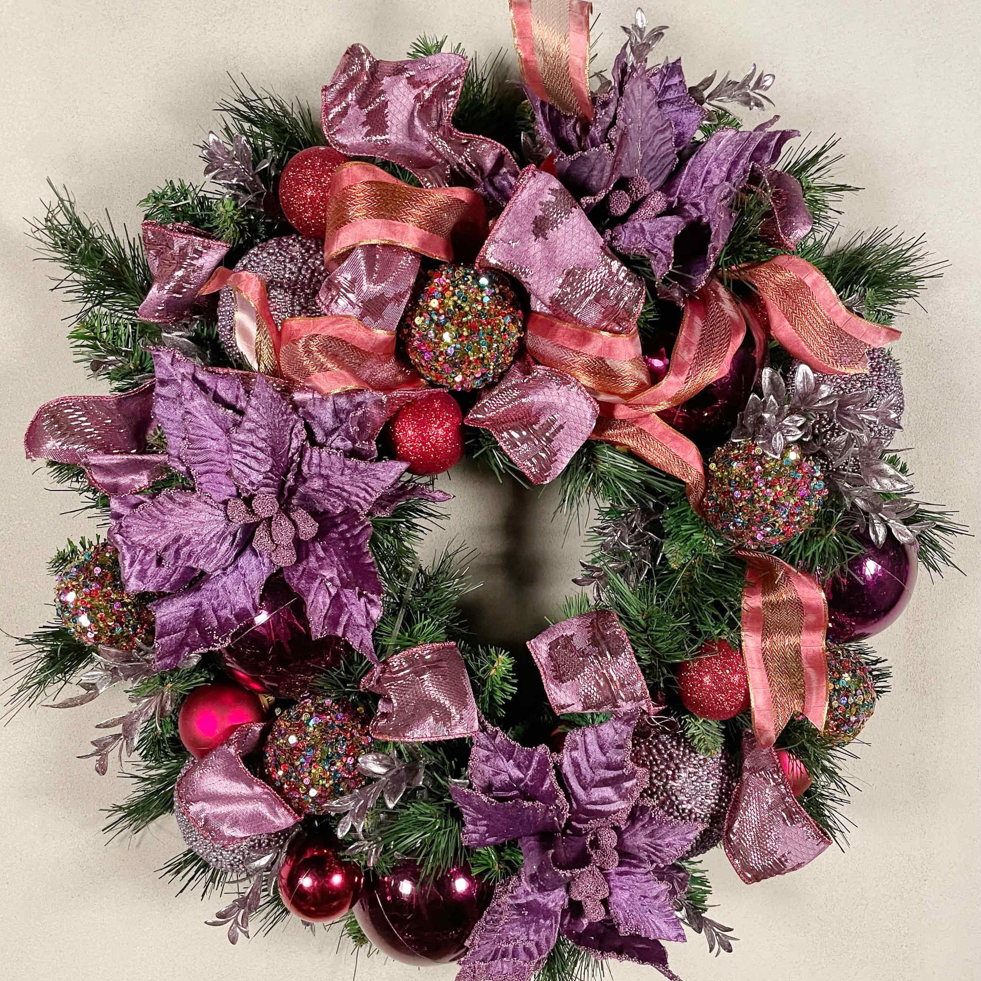 We love an untraditional pop of color for the holidays! Shades of