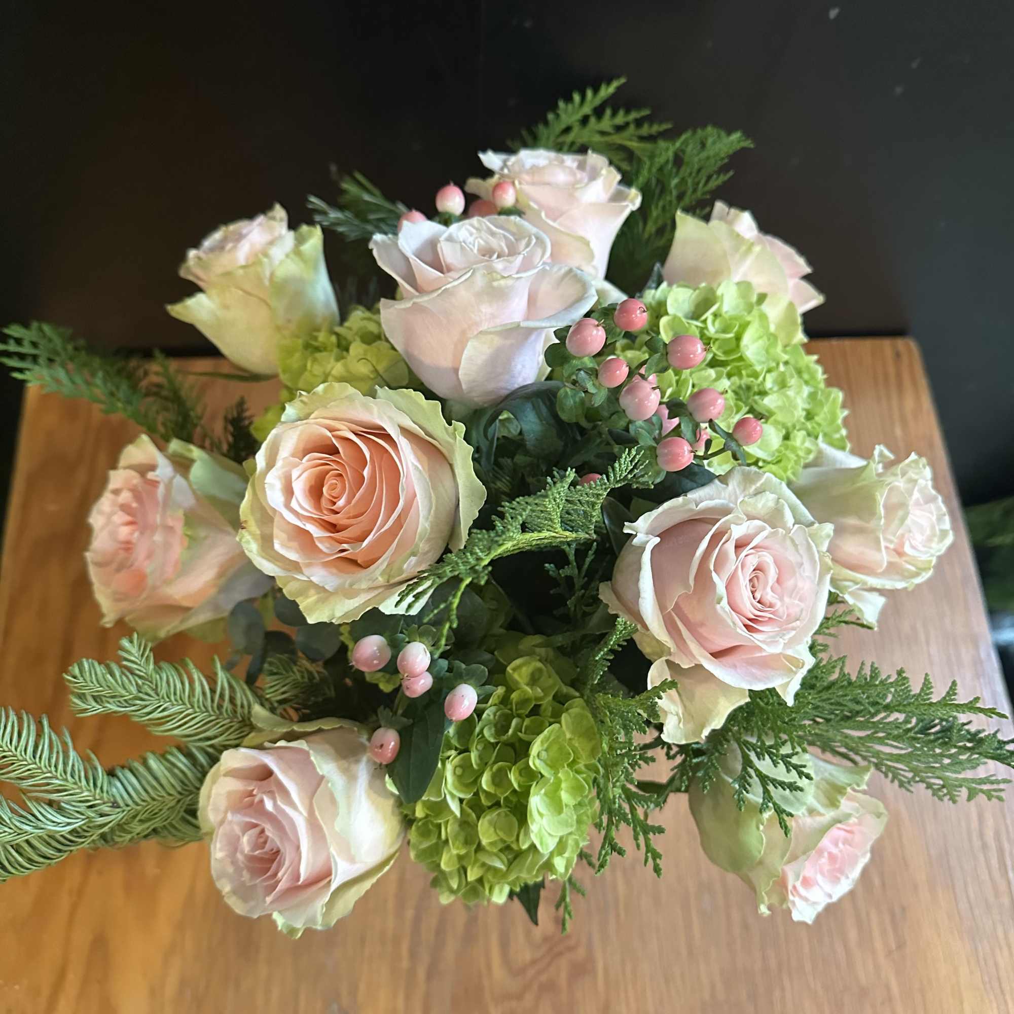 For those who Love Pink , this is the perfect Christmas Floral