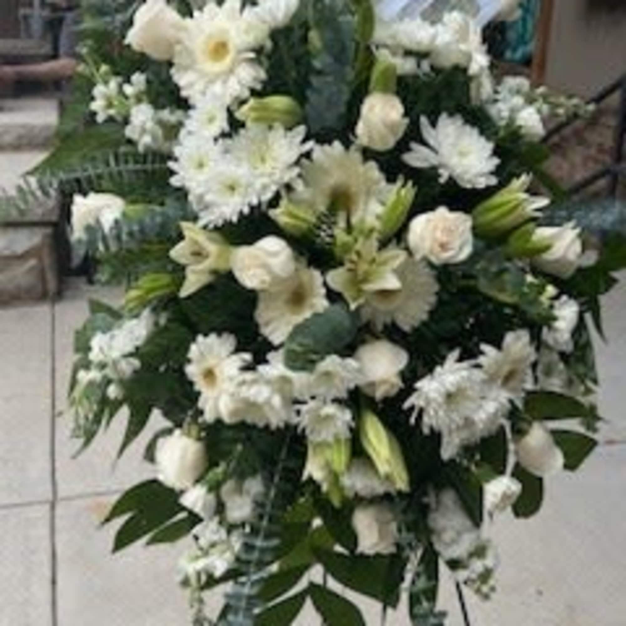 White Rose's White Lily and White Gerbers with Daisey's 