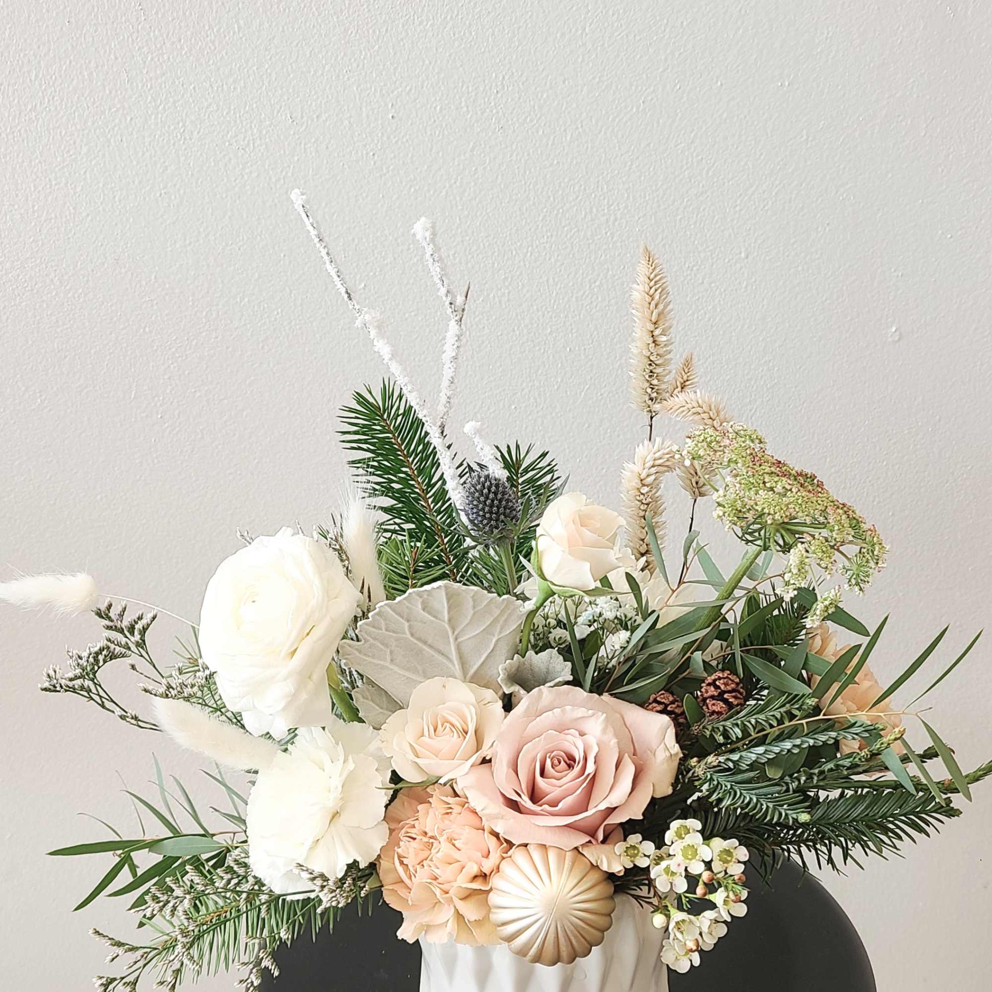 Small Size Vase Arrangement

*Store Hours:
Mon~ Fri: 10:00 a.m. to 6:00 p.m.
Sat: 9:00