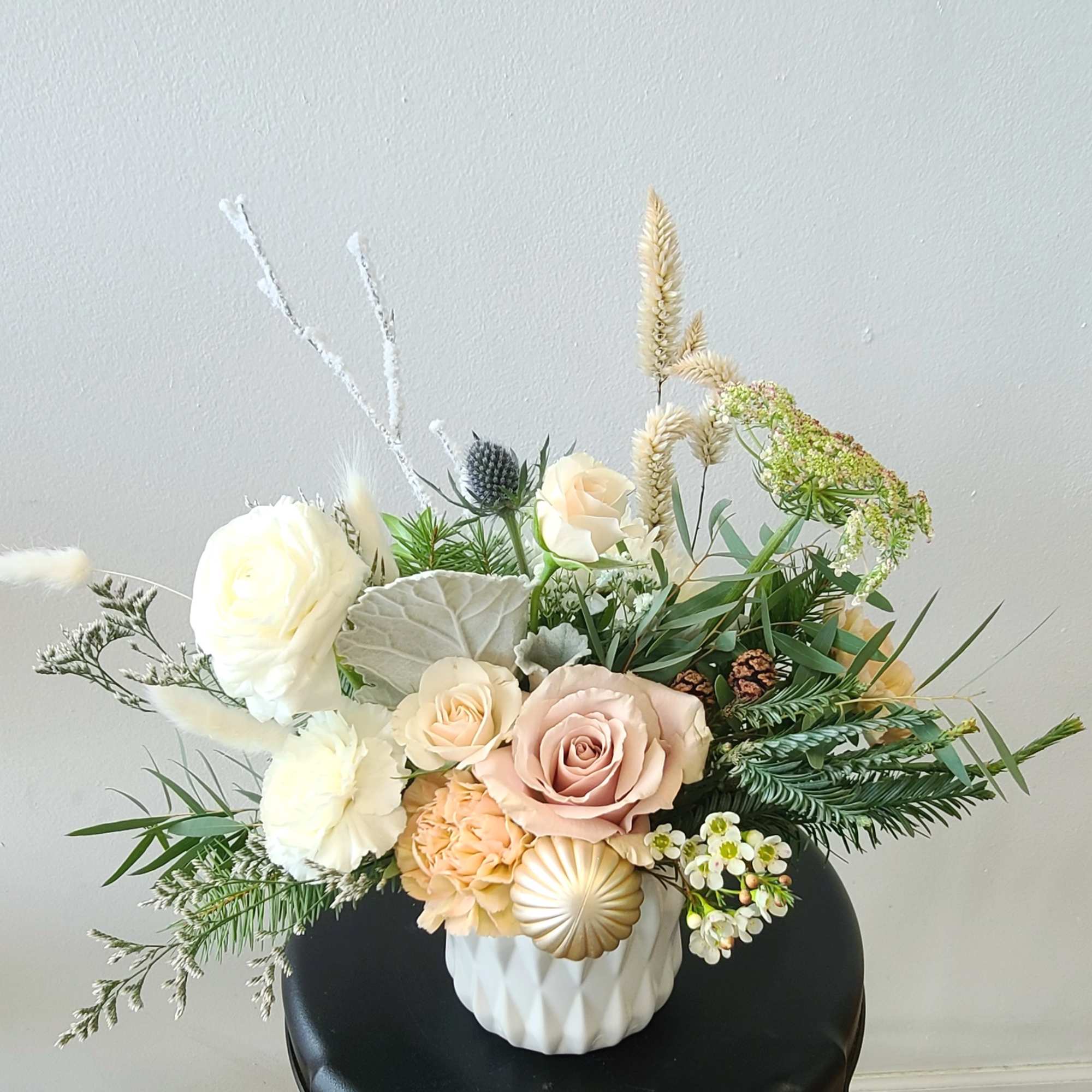 Small Size Vase Arrangement

*Store Hours:
Mon~ Fri: 10:00 a.m. to 6:00 p.m.
Sat: 9:00