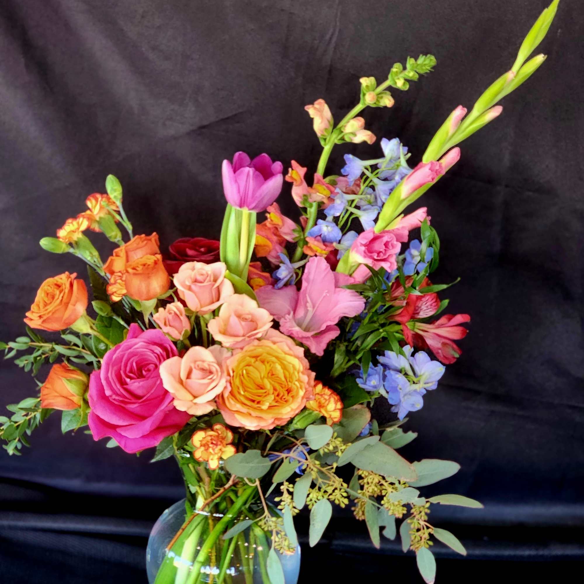 Bring Tucson's sunsets or sunrise into your home. Soft and warm arrangement