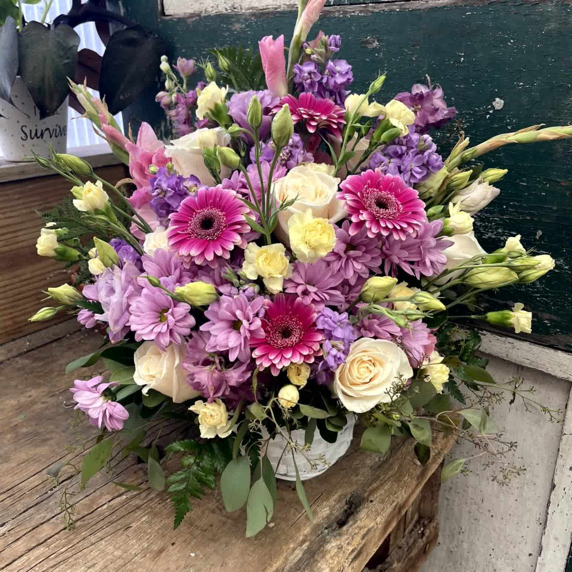 Like the breezy days of summer, this mix of pink, yellow and