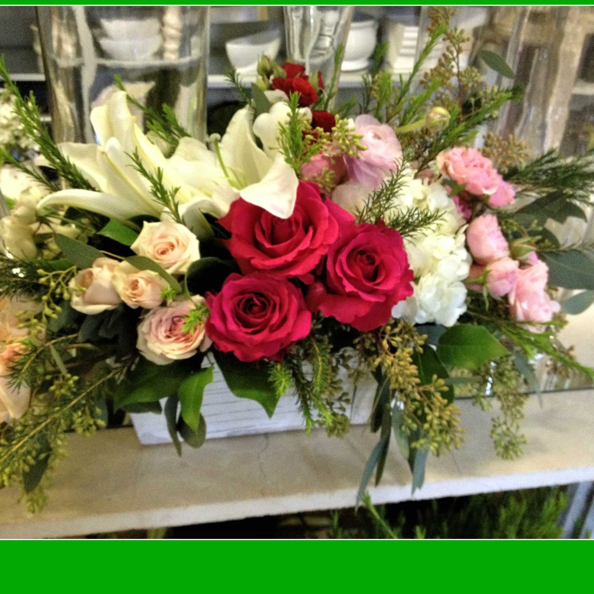 A Symphony of Scent and Style
Indulge in the luxurious beauty of our