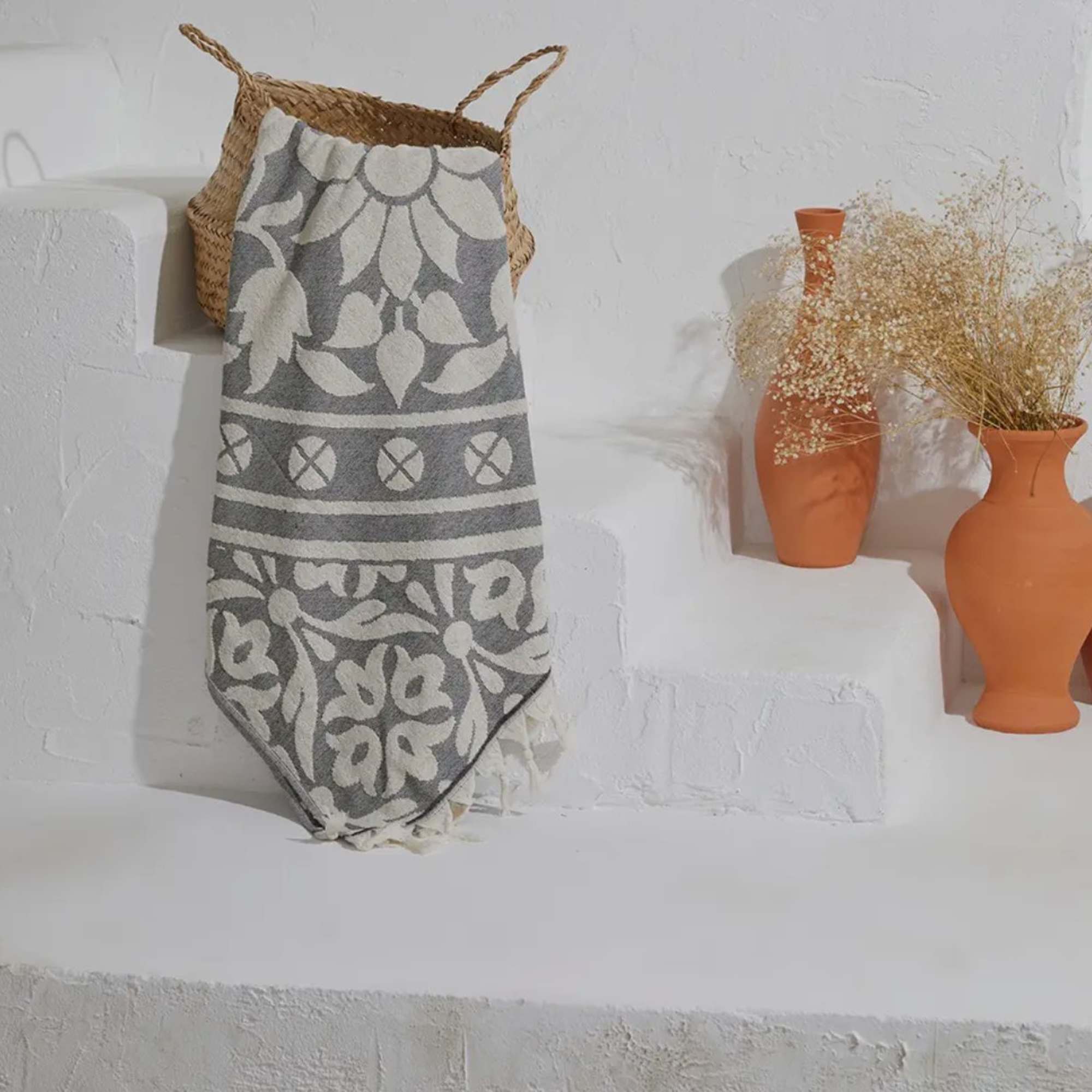 100% Turkish Premium Cotton with Terry details. 
Fast drying- thanks to the