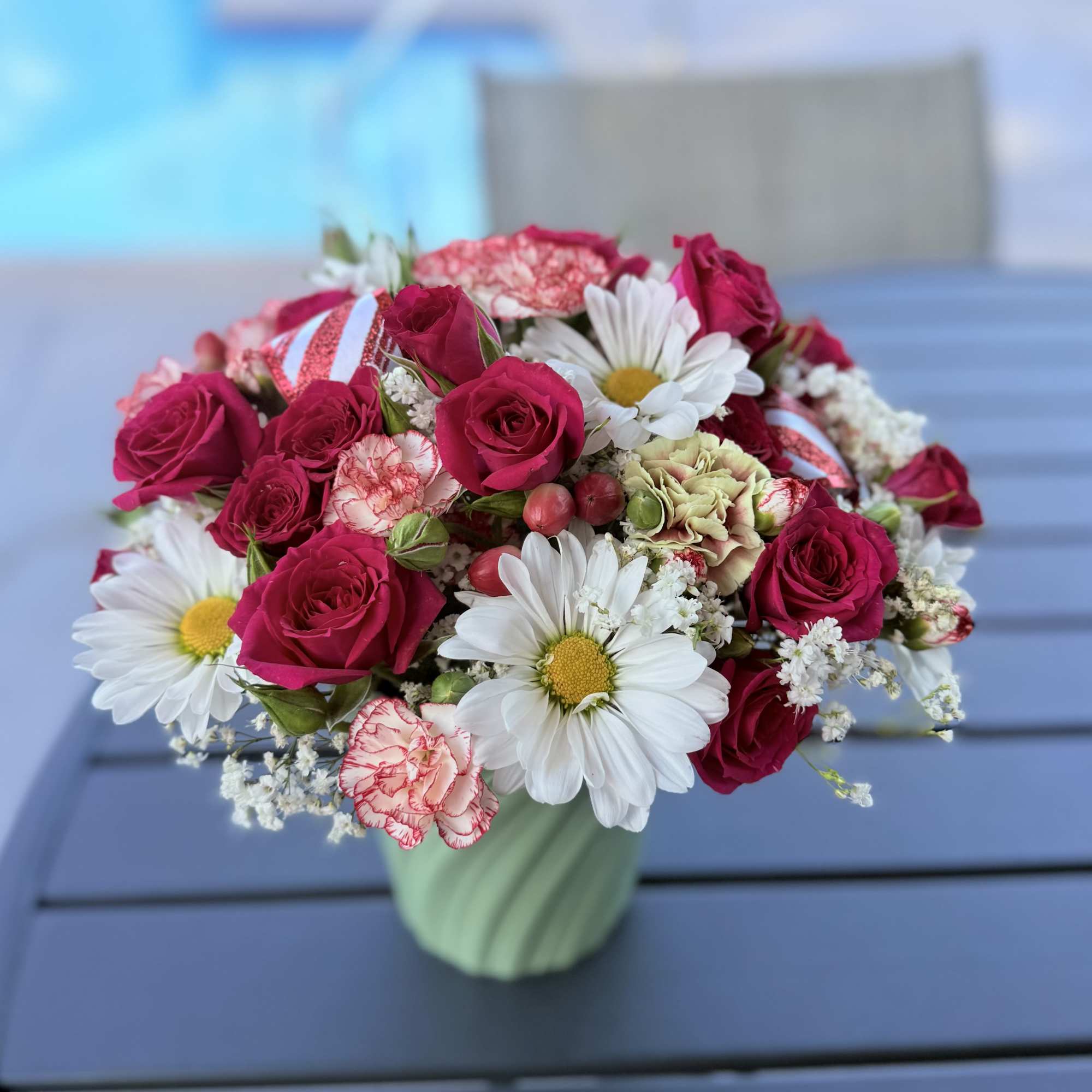 Inspired in the classic designs of France, this beautiful centerpiece evokes happy