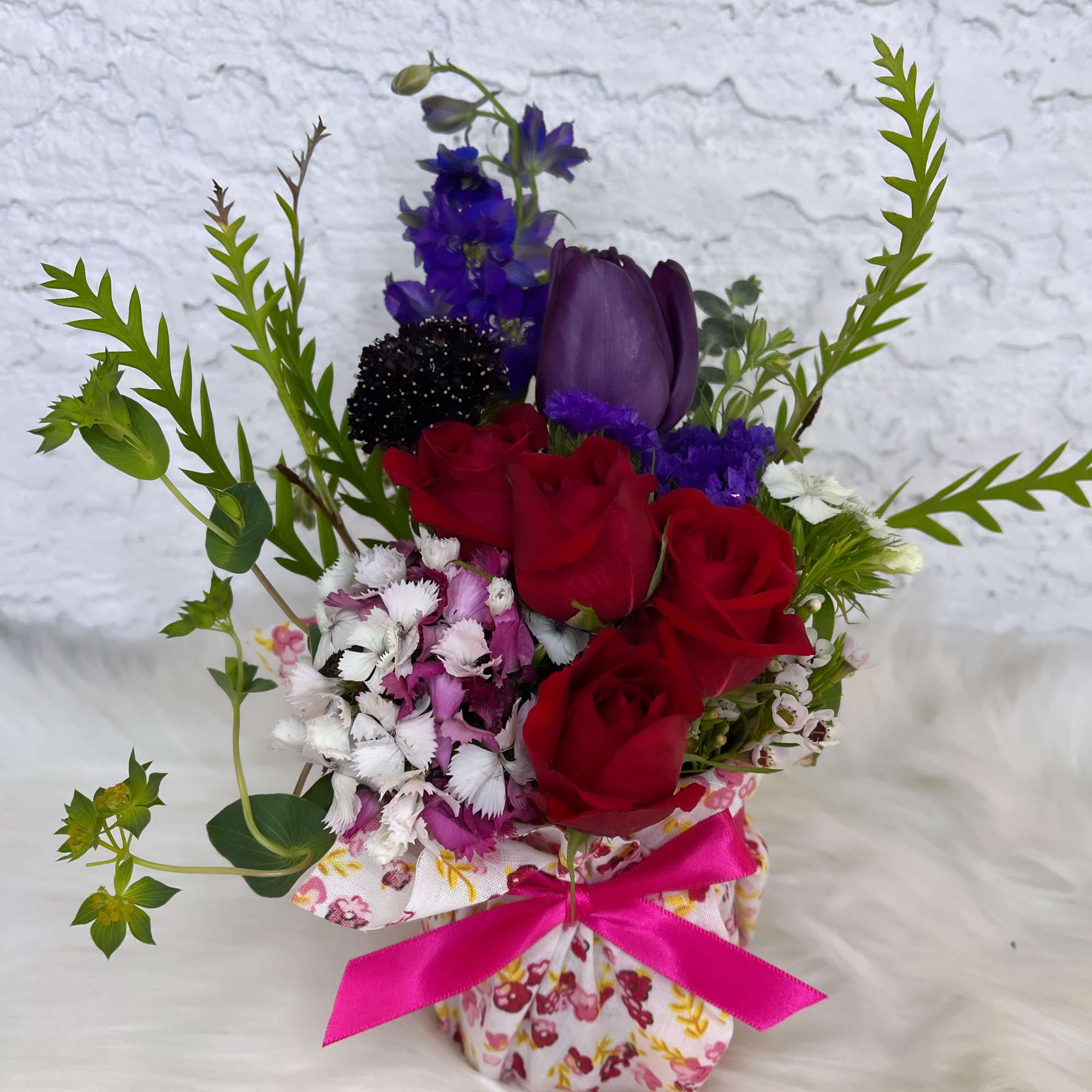 Cans full of love decorated with fresh seasonal flowers.

With our special and