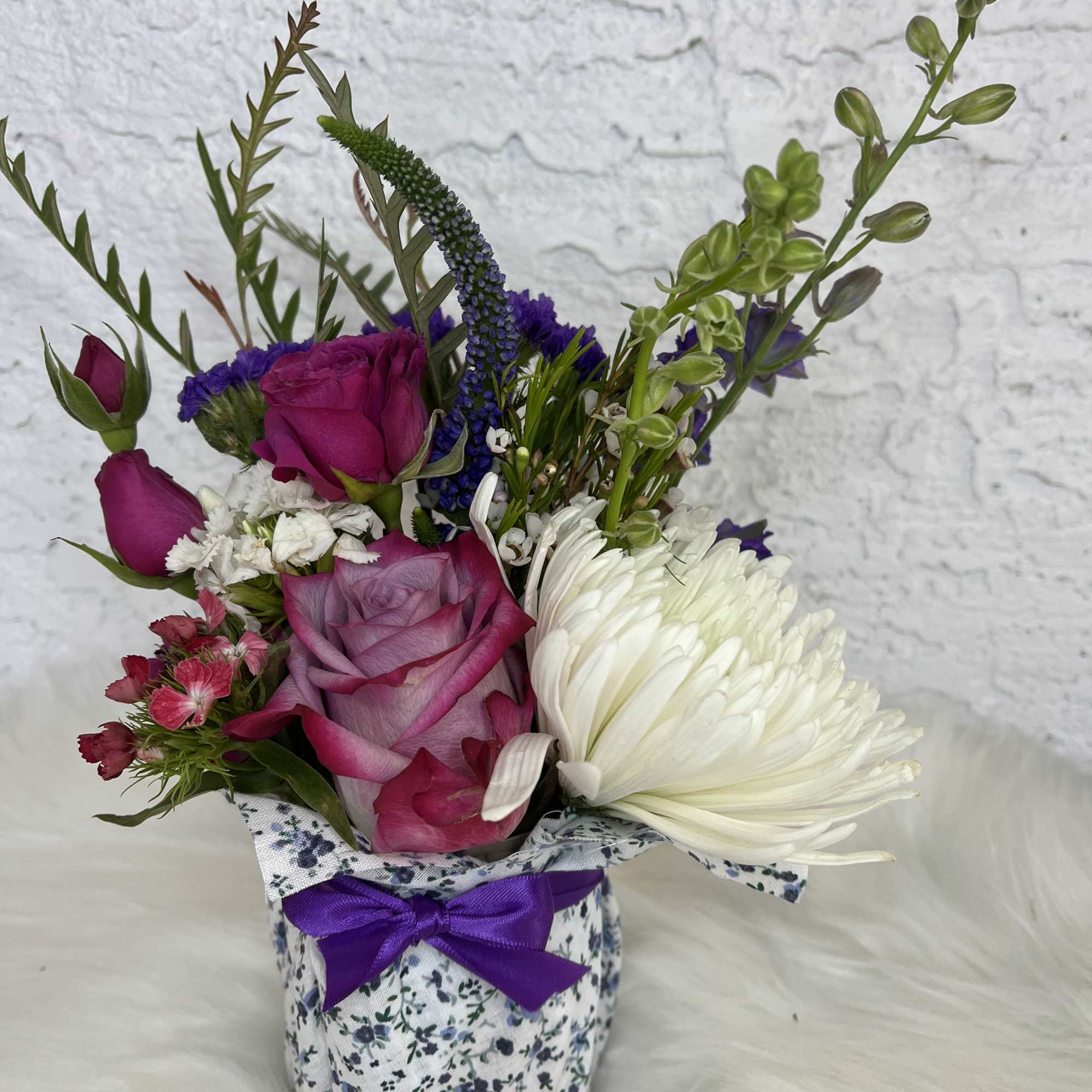 Cans full of love decorated with fresh seasonal flowers.

With our special and