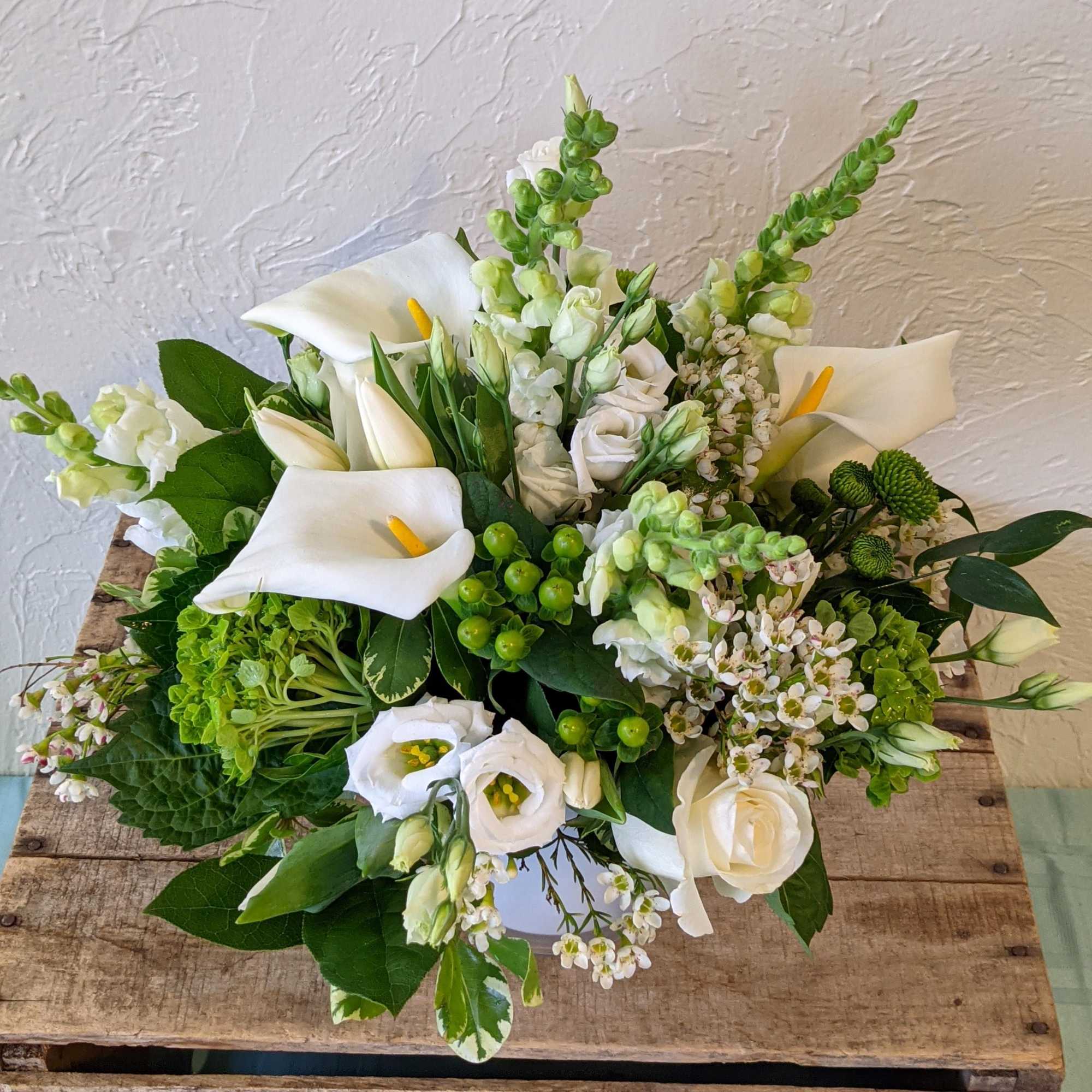 Pick the color and leave the flowers up to us with our