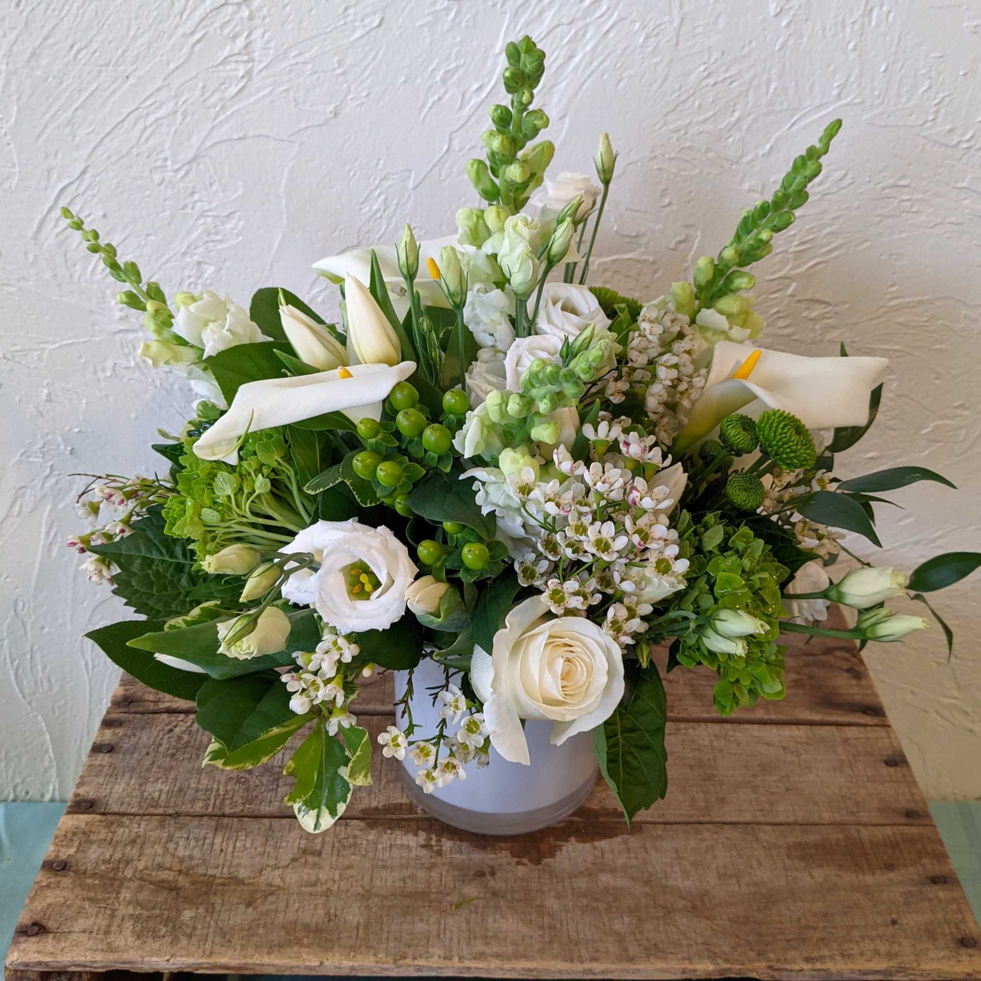 Pick the color and leave the flowers up to us with our