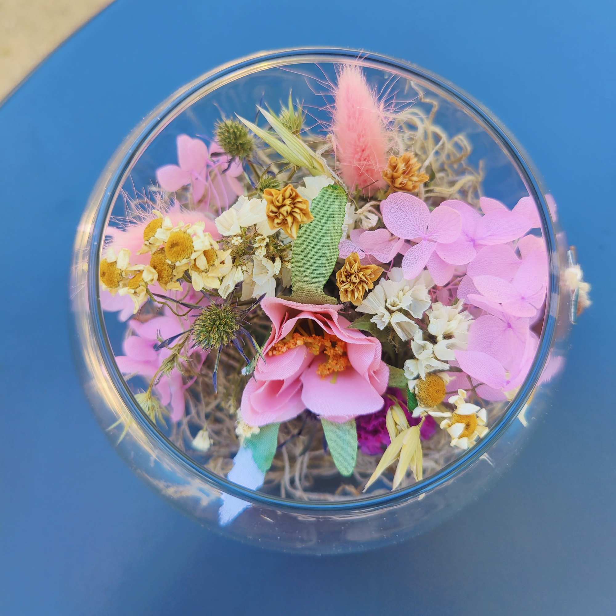 Beautiful  Terrarium designed with a variety of beautiful dried flowers. It's