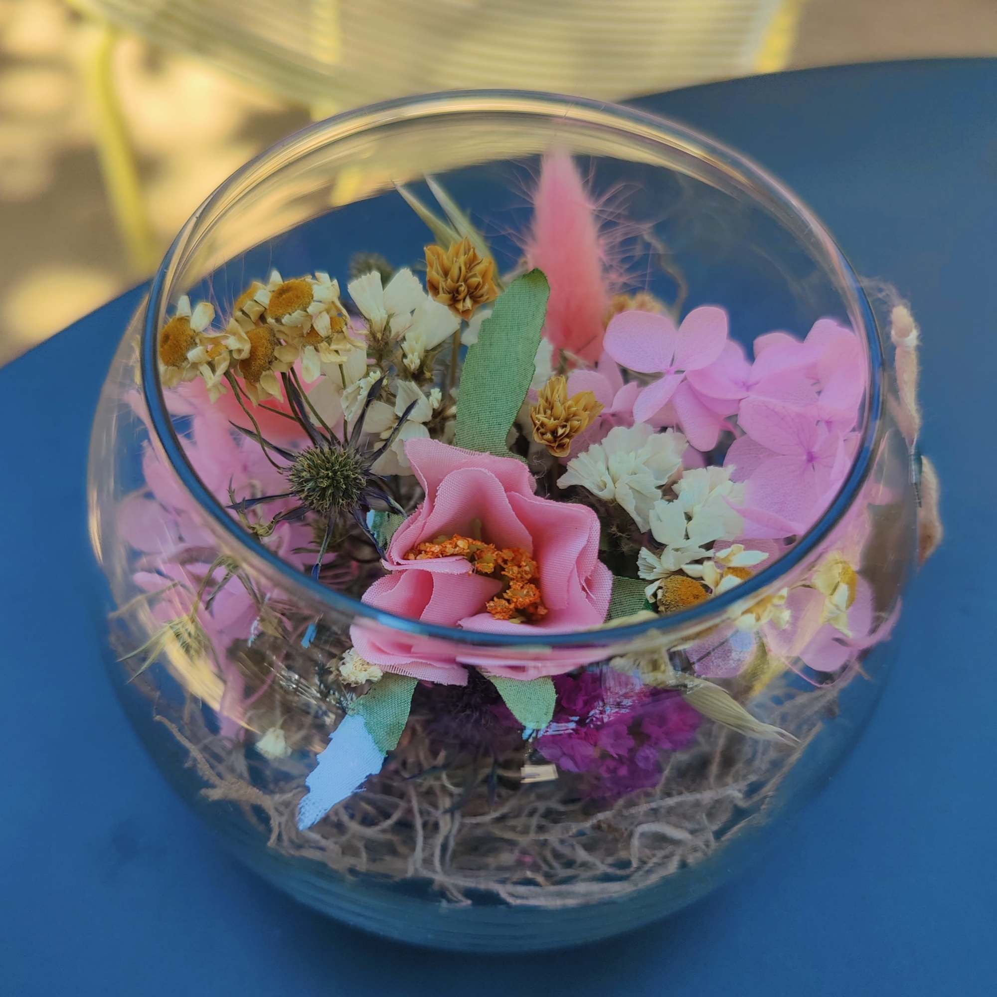 Beautiful  Terrarium designed with a variety of beautiful dried flowers. It's