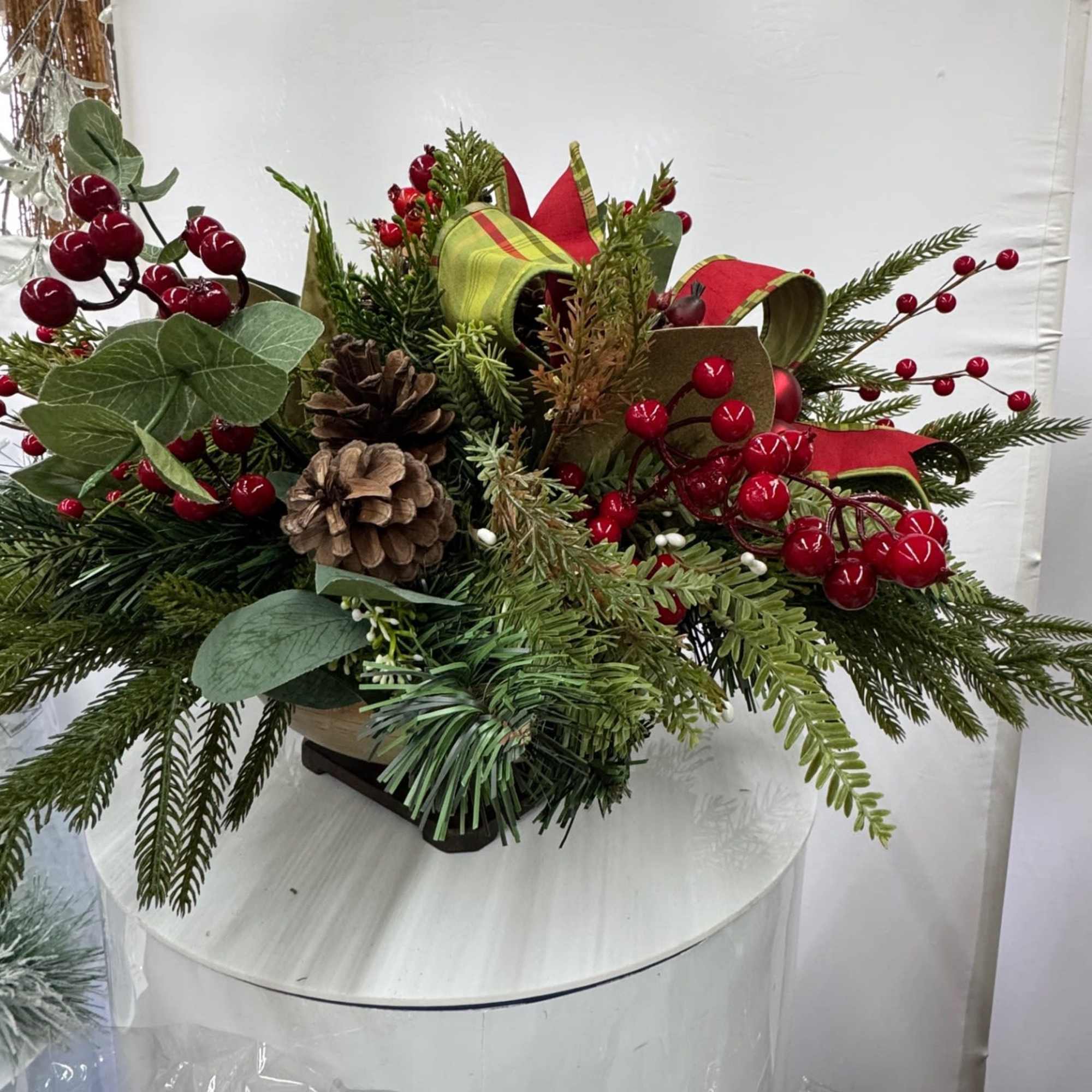Berry &amp; Bright &ndash; Silk Christmas Arrangement

Bring refined holiday elegance into your