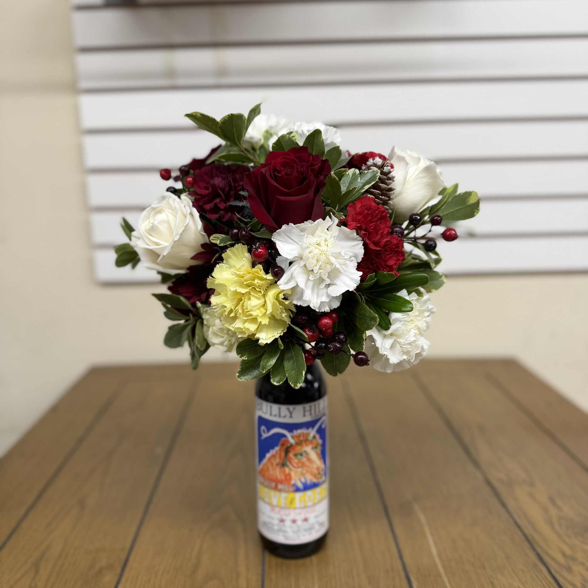 Gift your friends or family a small centerpiece delivered on top of