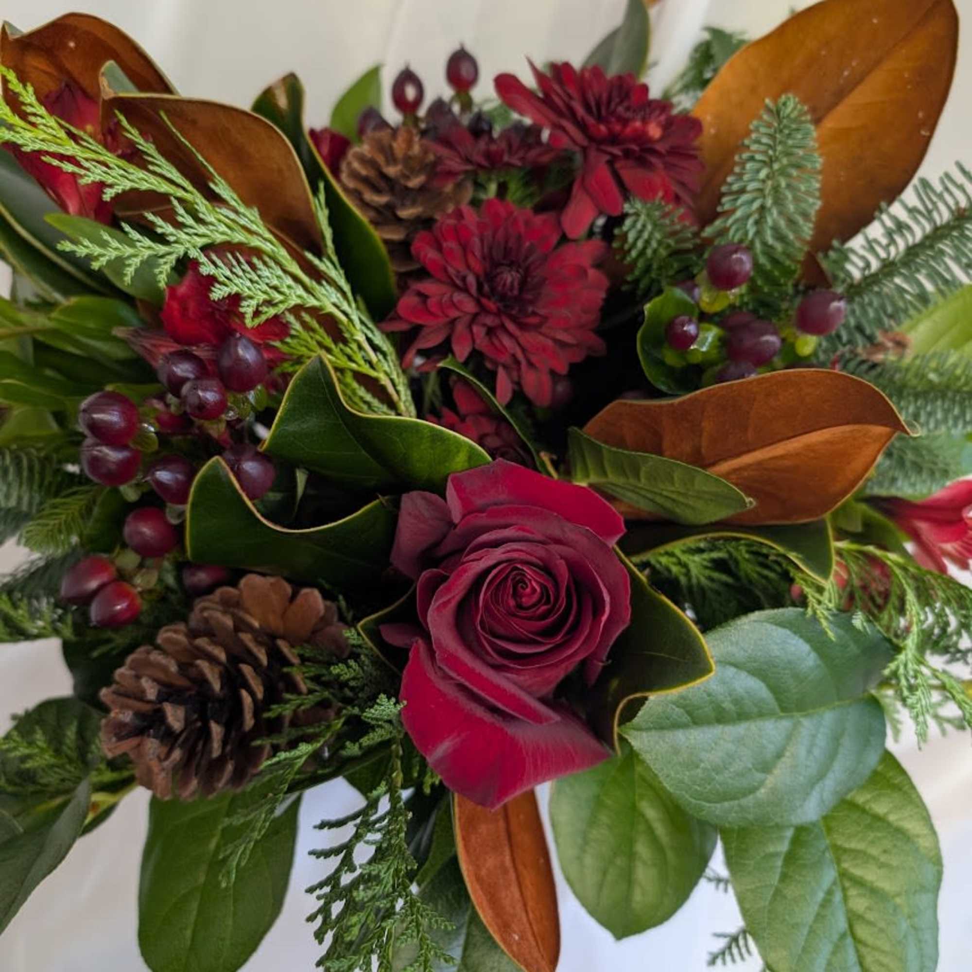 A sophisticated and understated nod to the holiday season. Celebrate in style