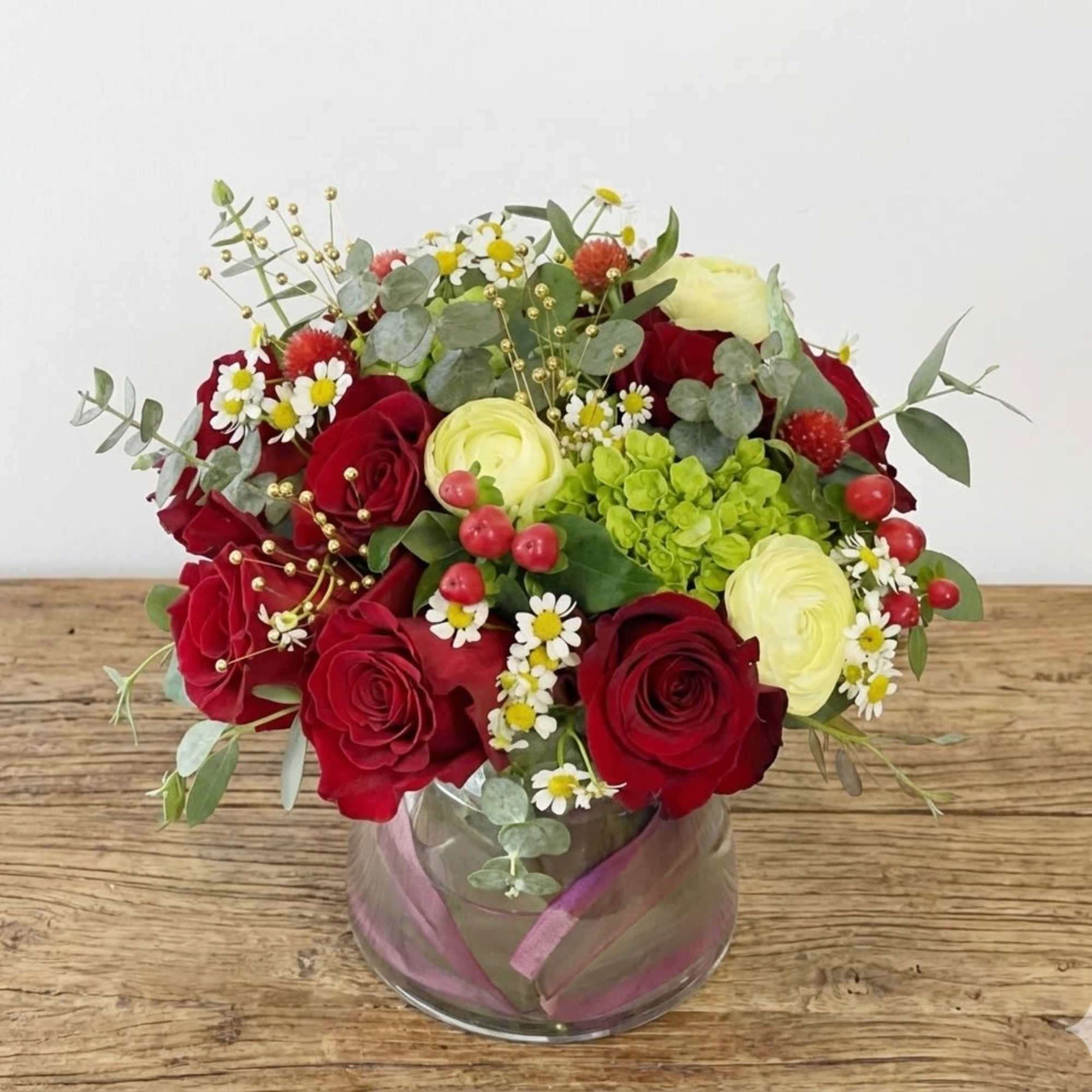 Bright, cheerful, and full of life, Shiny Days is a vibrant floral