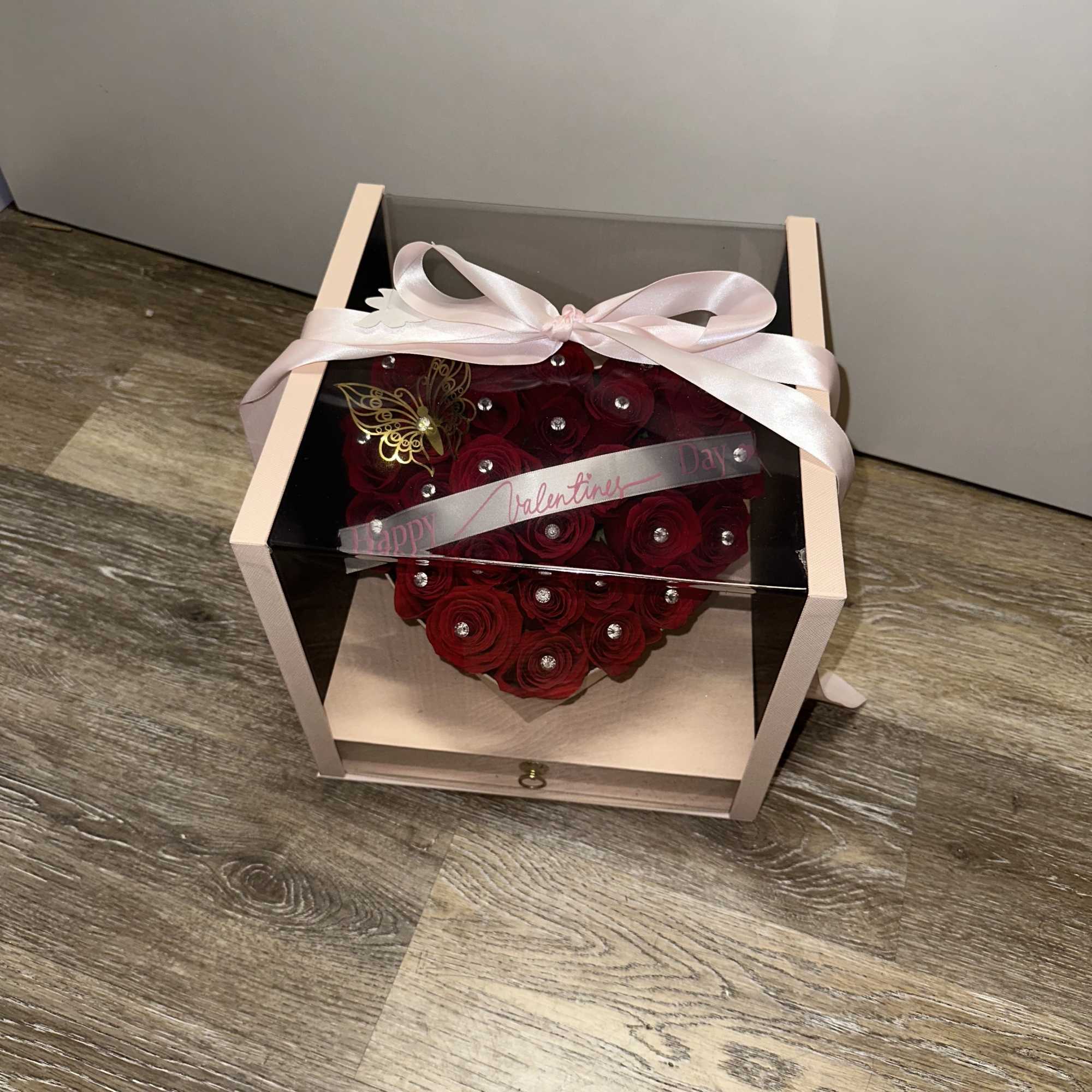 BEAUTIFUL PINK ACRYLIC BOX WITH RED ROSES, EACH ROSE HAS ITS FANTASY