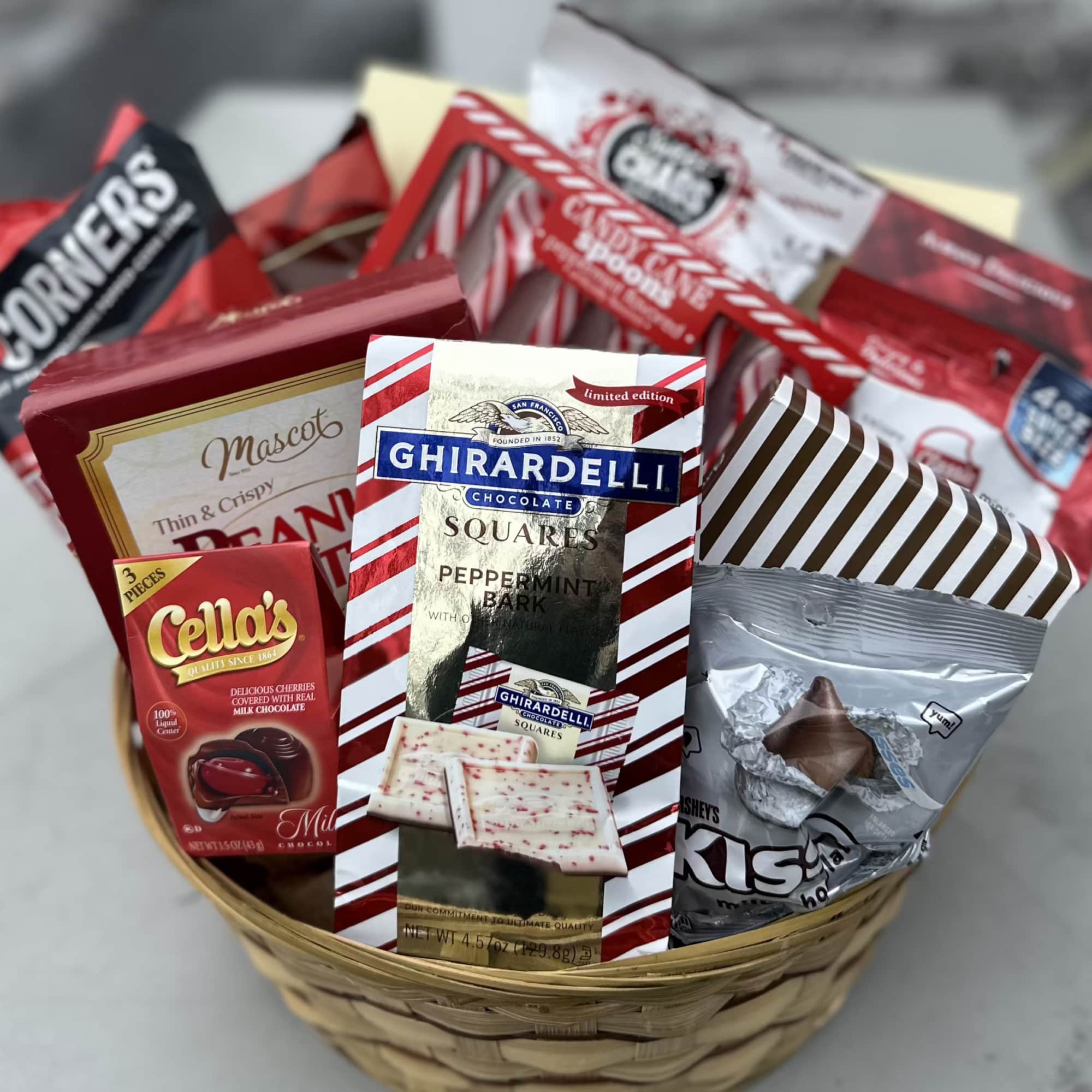 Downtowner Abdallah top of the line assorted chocolates, European Classic Shortbread, 8oz