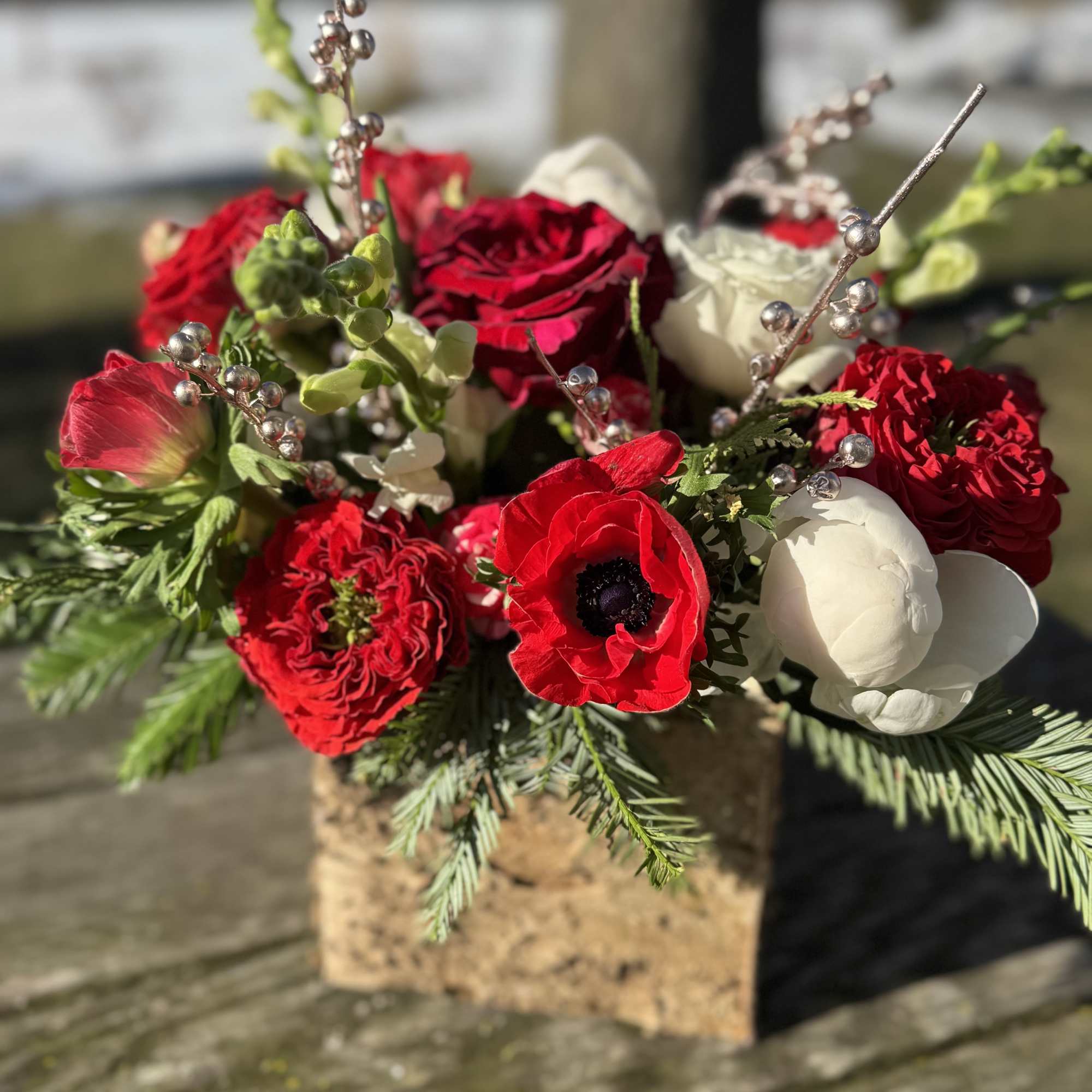 Natural birch meets natural holiday beauty.  Each 6x6 birch box is