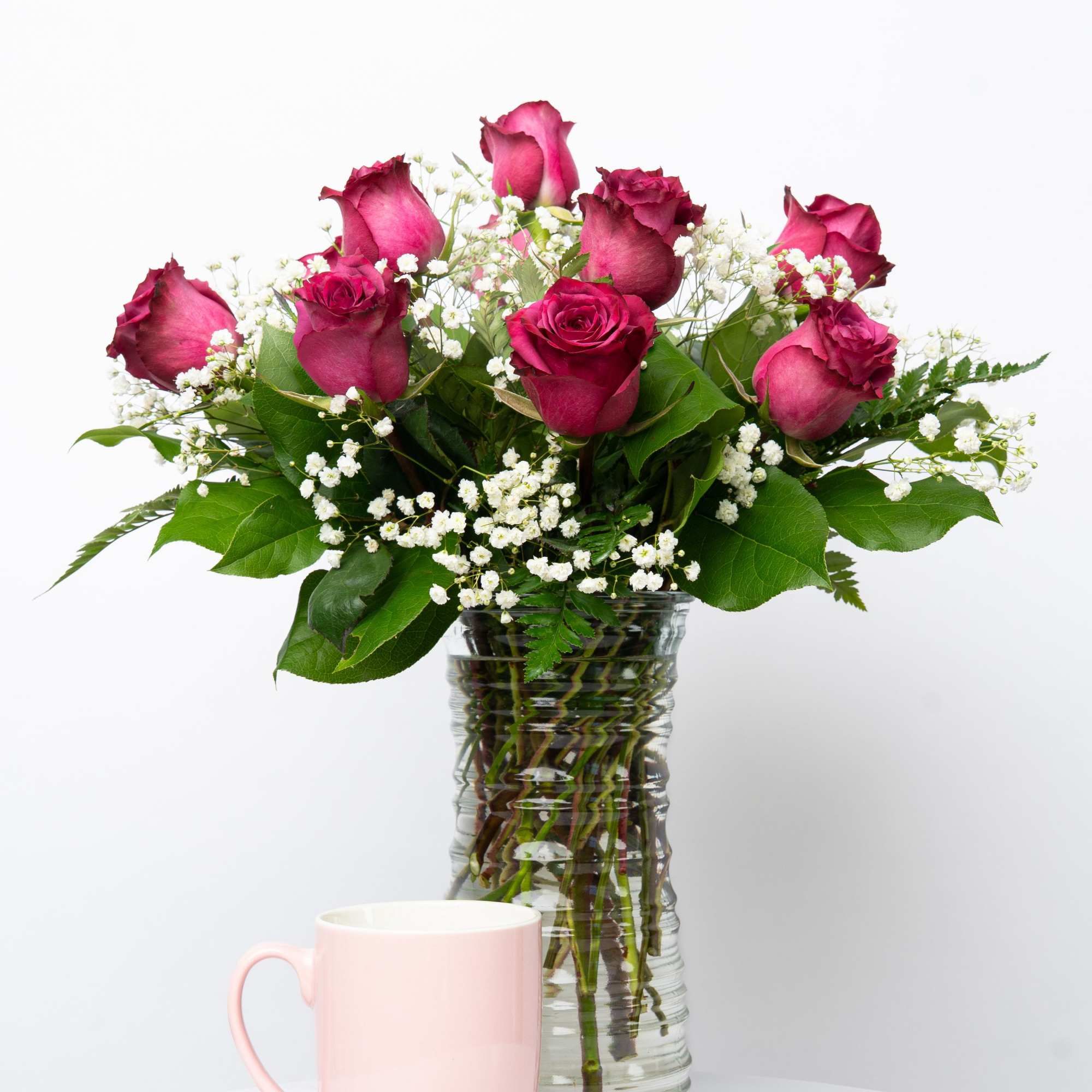 Looking for a classic and charming arrangement of roses to celebrate someone