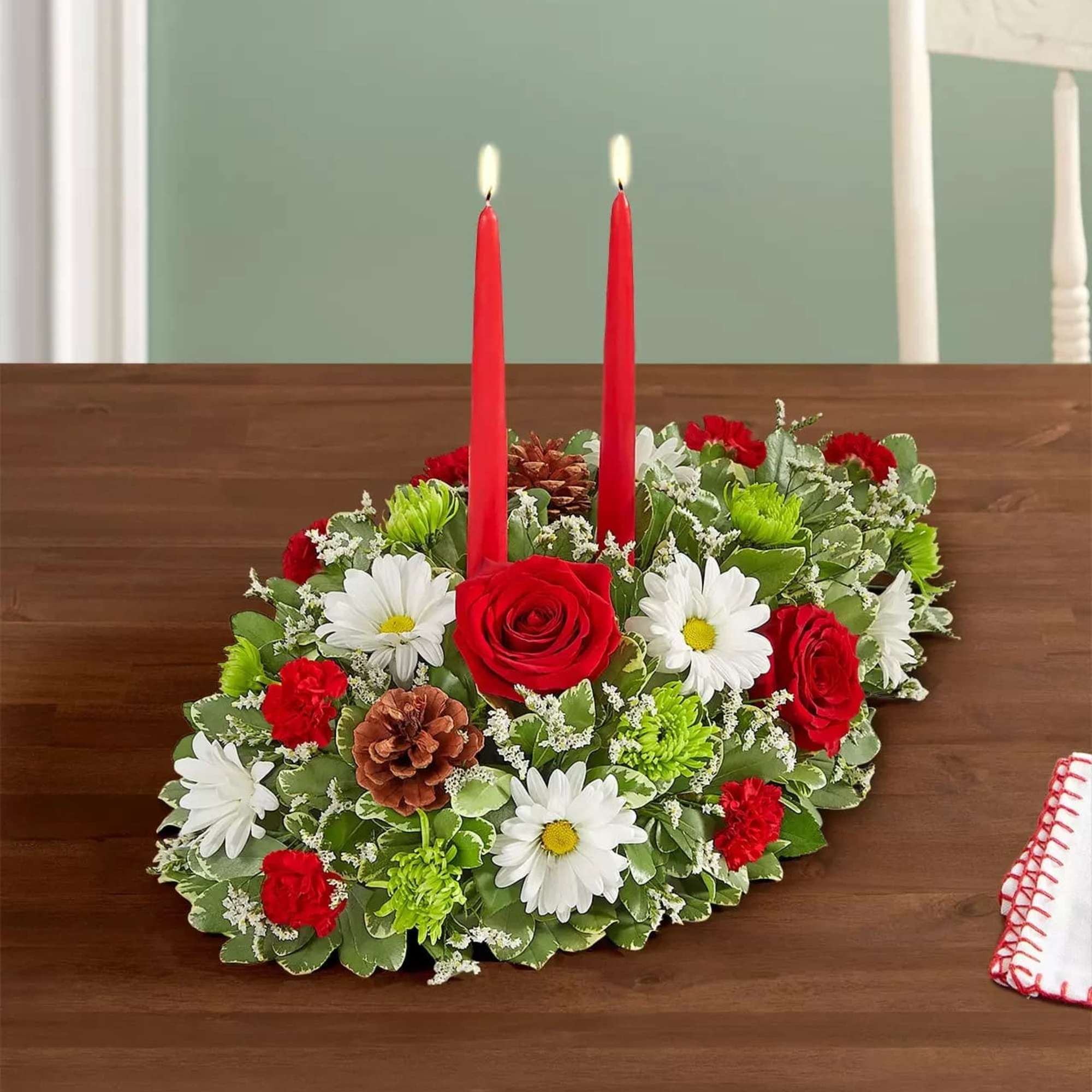 Introduce the holiday season with timeless elegance. Our exquisite Christmas centerpiece features