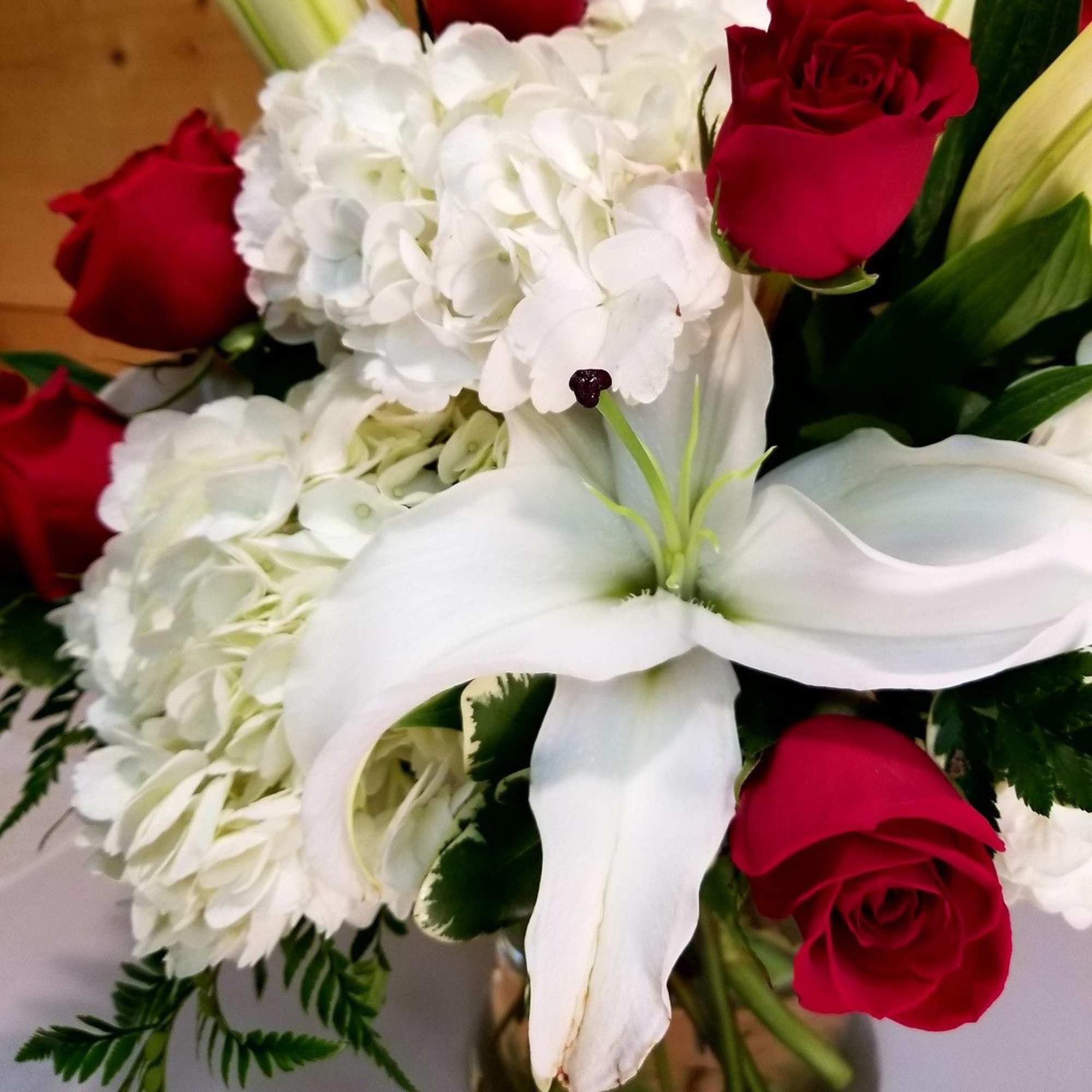 Looking to make a statement?  This beautiful gathering of premium flowers