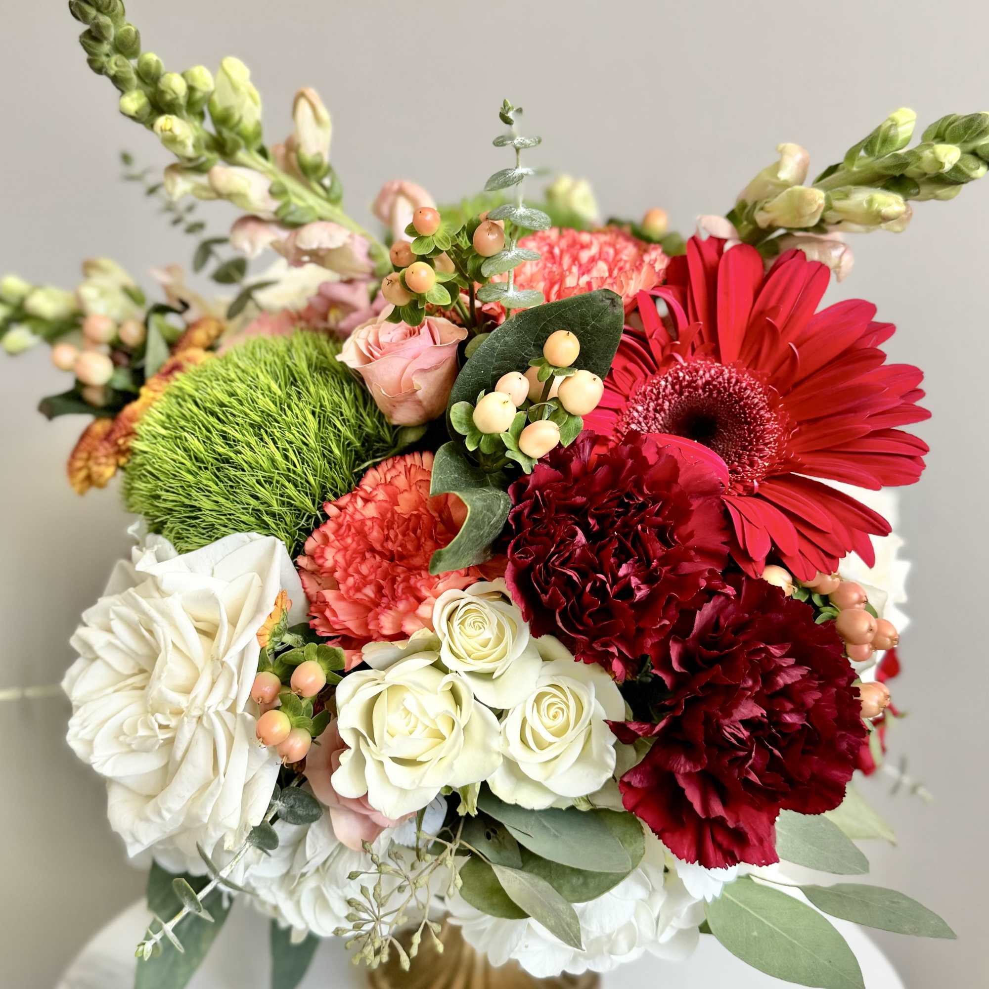 A beautiful table centerpiece can transform an ordinary meal into an extraordinary