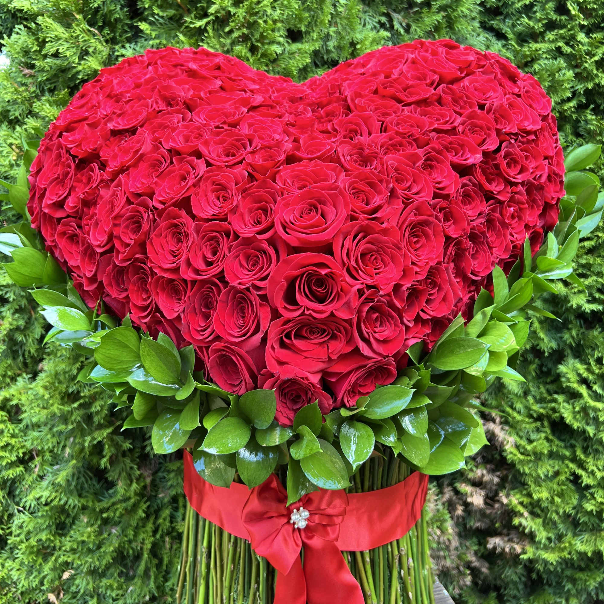 300 Premium Ecuadorean roses , handled carefully to make the most beautiful