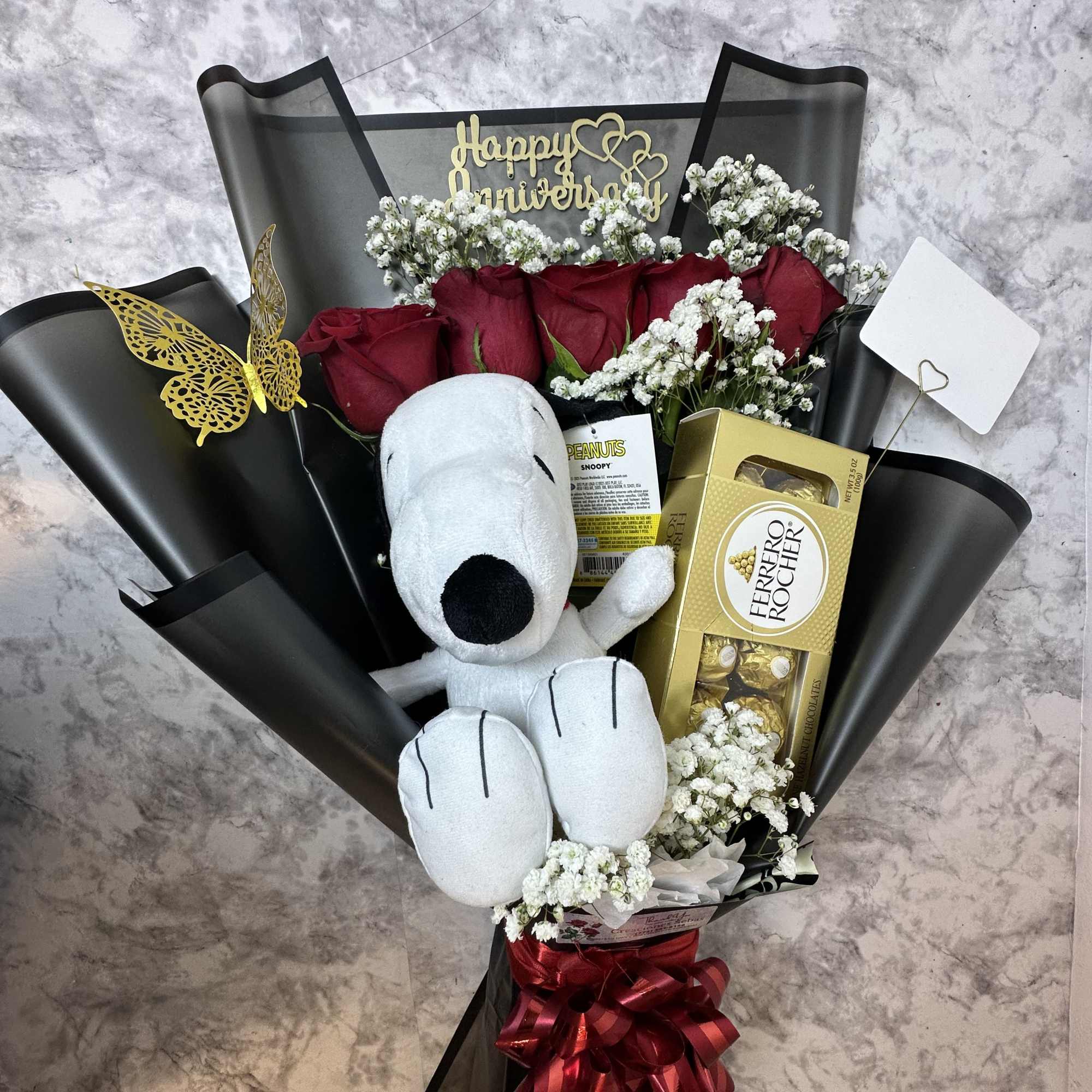 Bouquet of 5 red roses, a box of 8 Ferrero Rocher chocolates