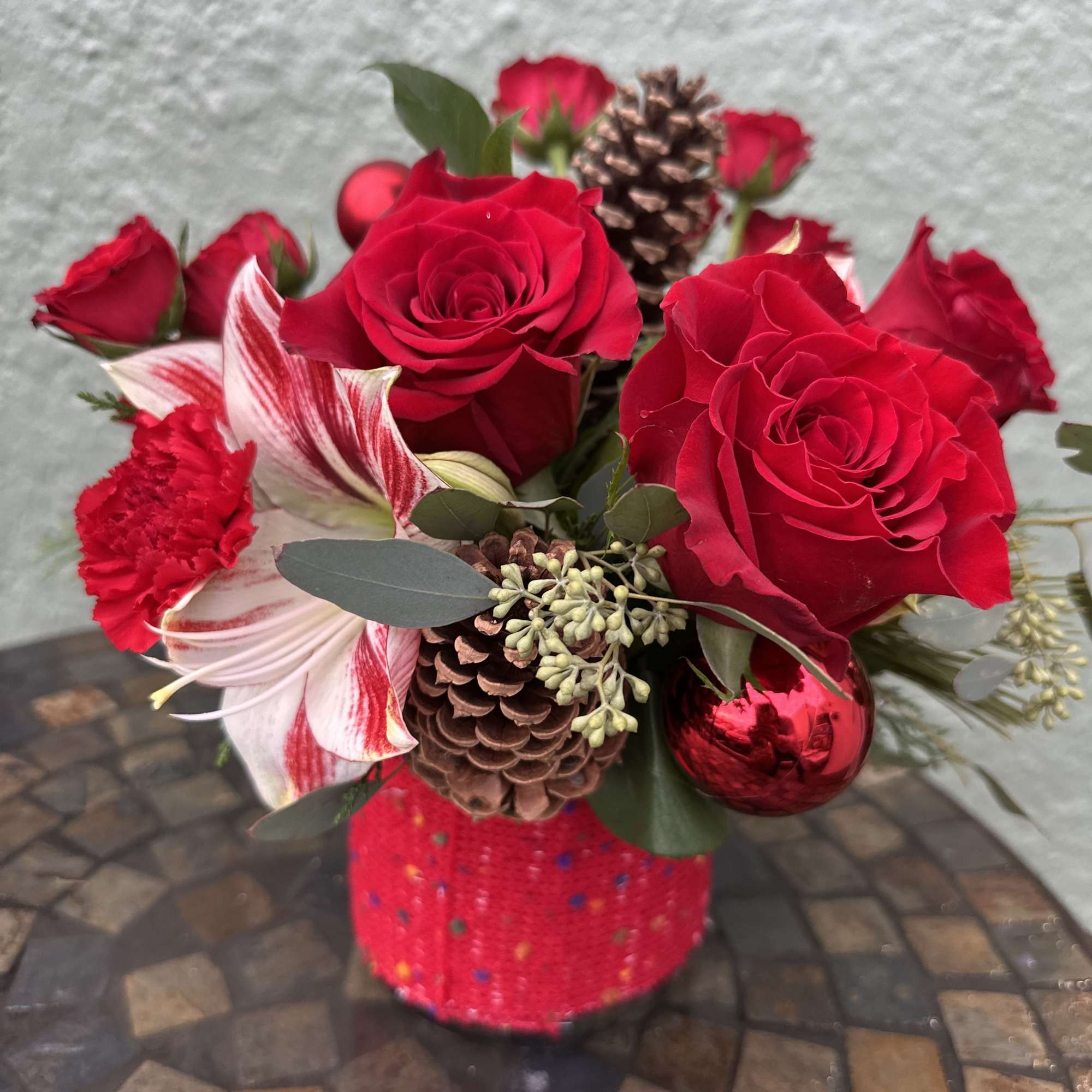 Bring the warmth and joy of the season indoors with this classic