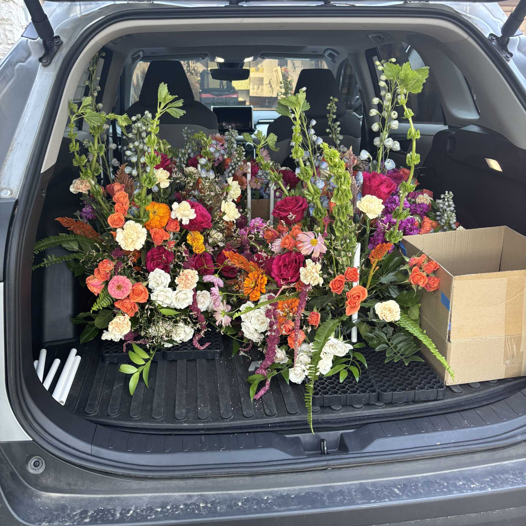 Professional Wedding Delivery Services
Ensure your wedding flowers arrive in pristine condition with