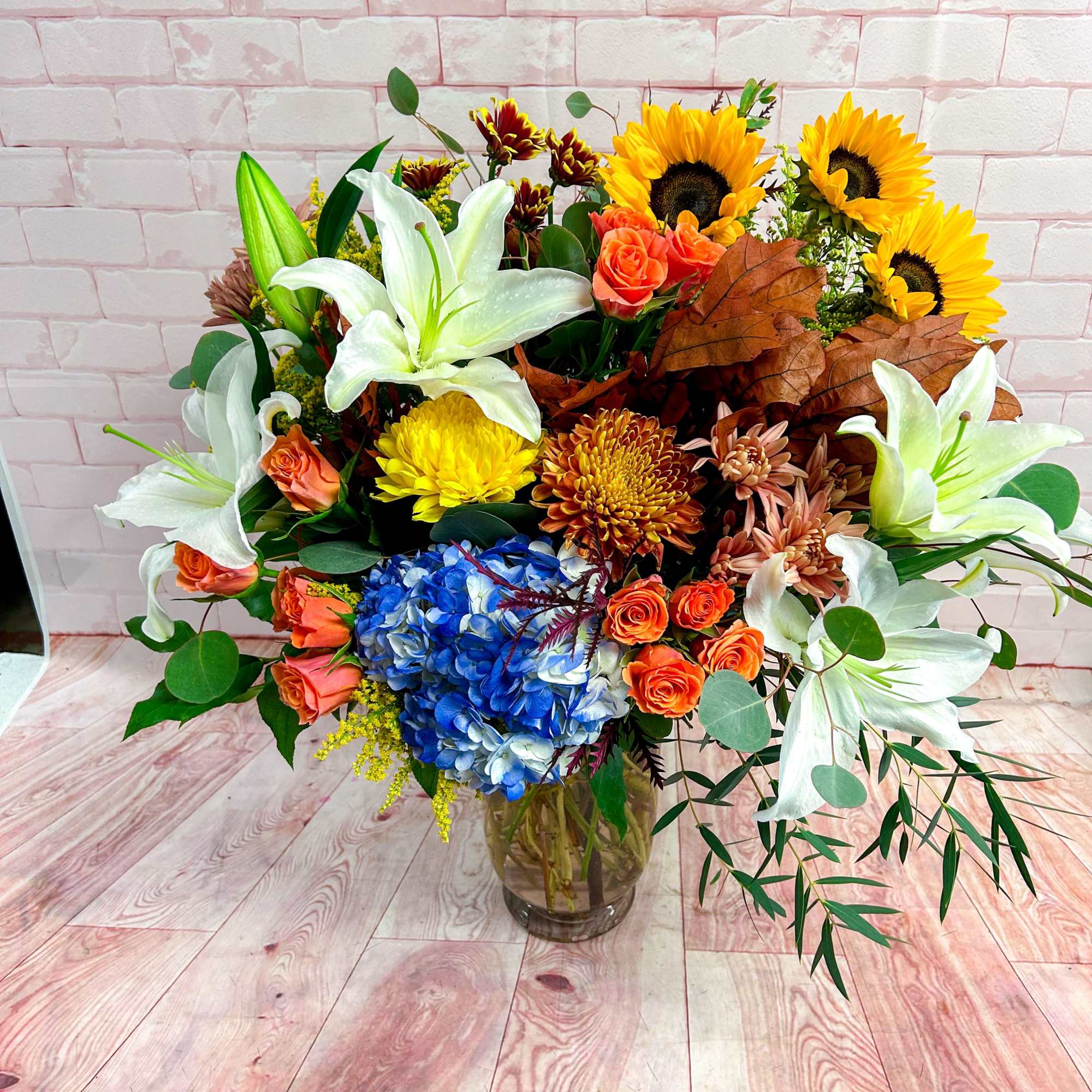 Celebrate the beauty of the season with our Autumn Radiance Bouquet &mdash;
