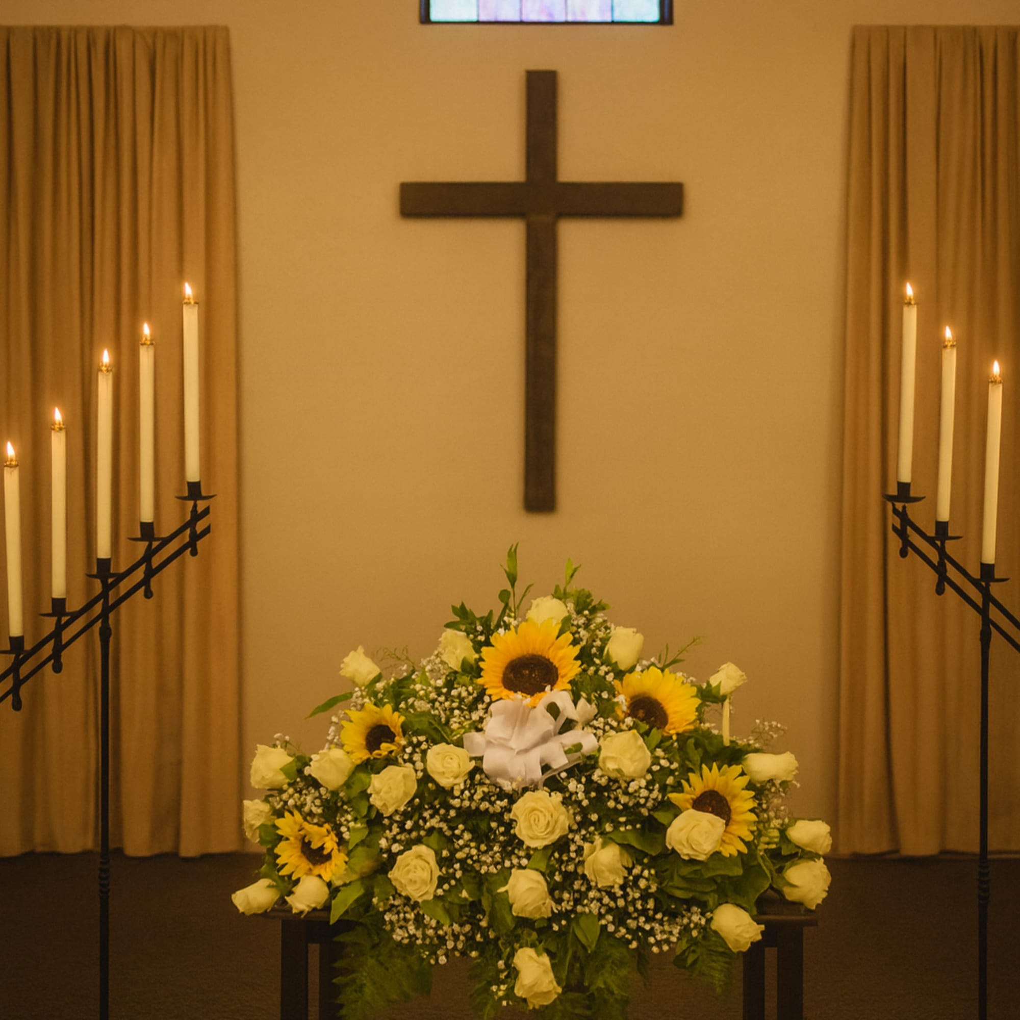 fresh sunflowers and white roses 