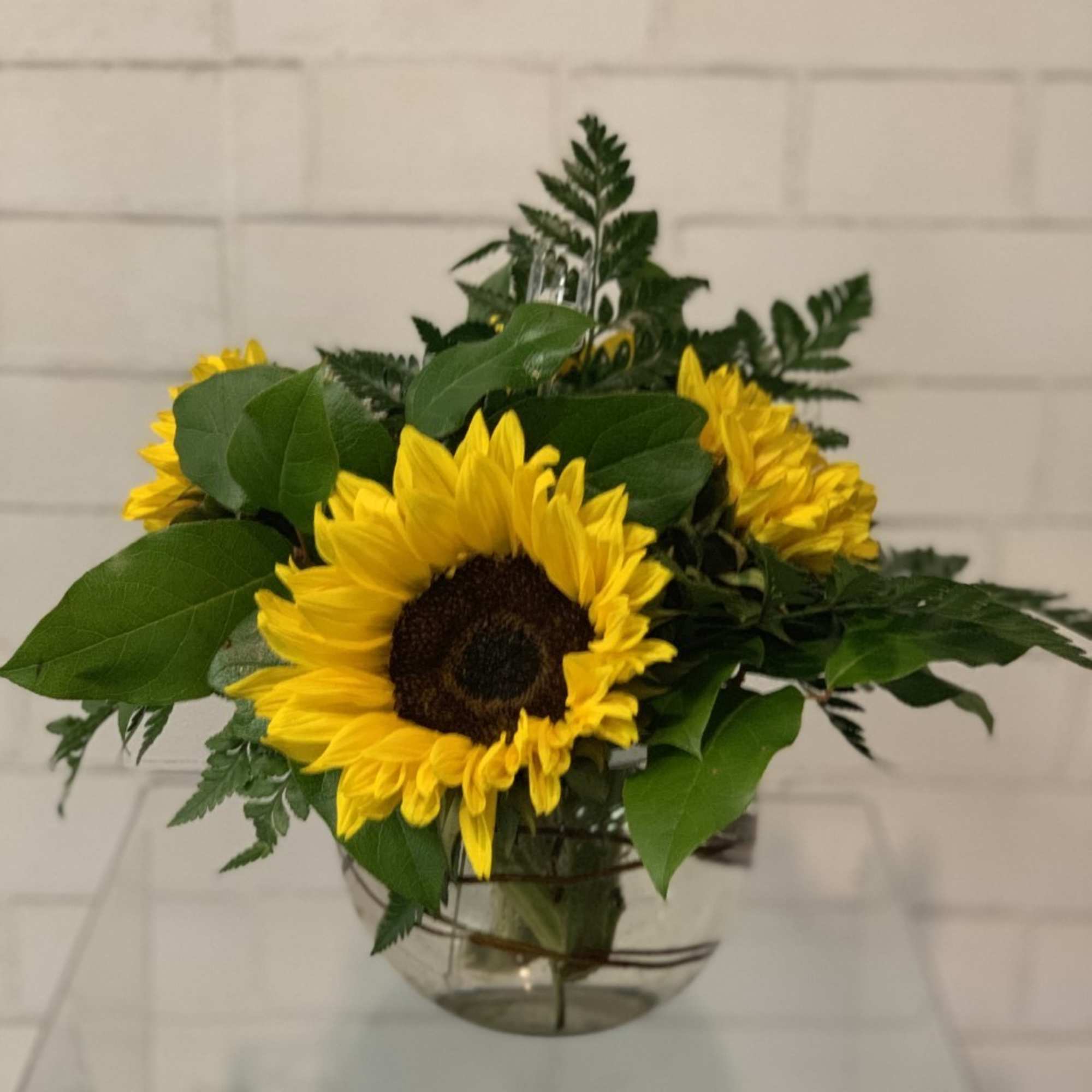 Whoever receives this stunning bouquet is sure to impress with its bold