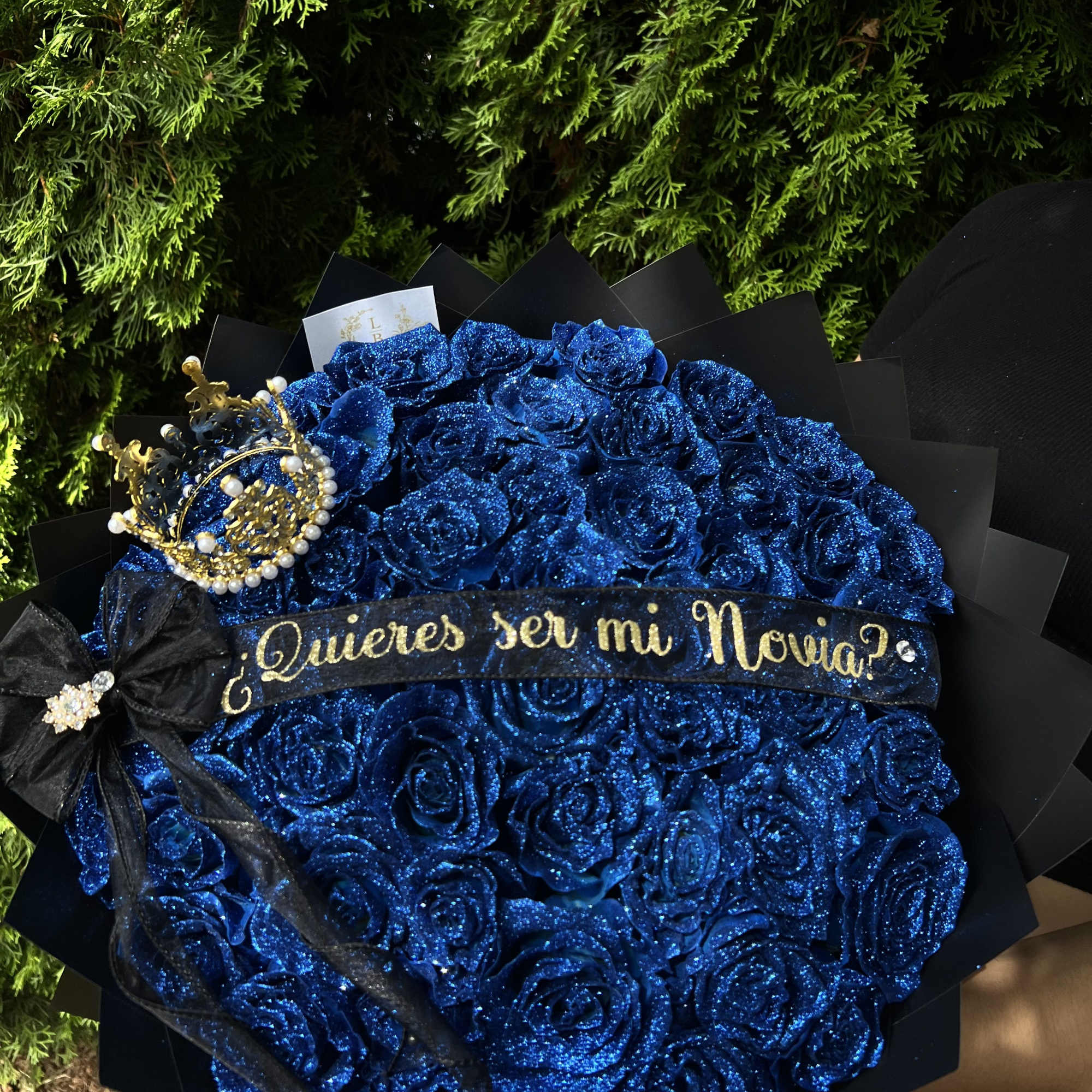 If you&rsquo;re looking for the perfect bouquet to propose and ask to