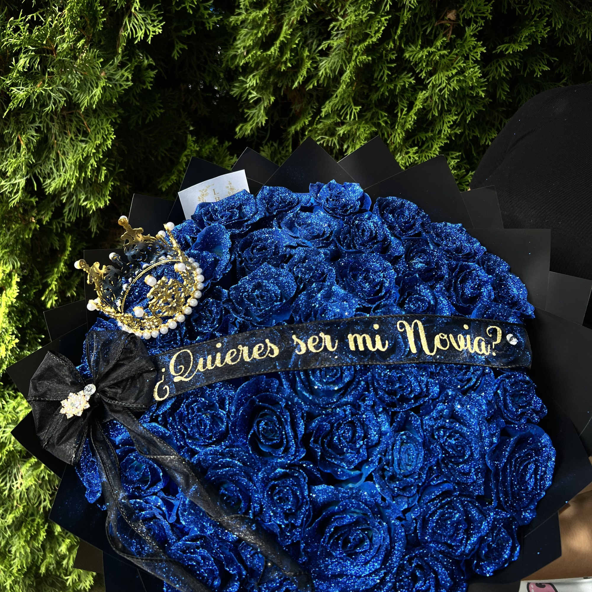 If you&rsquo;re looking for the perfect bouquet to propose and ask to