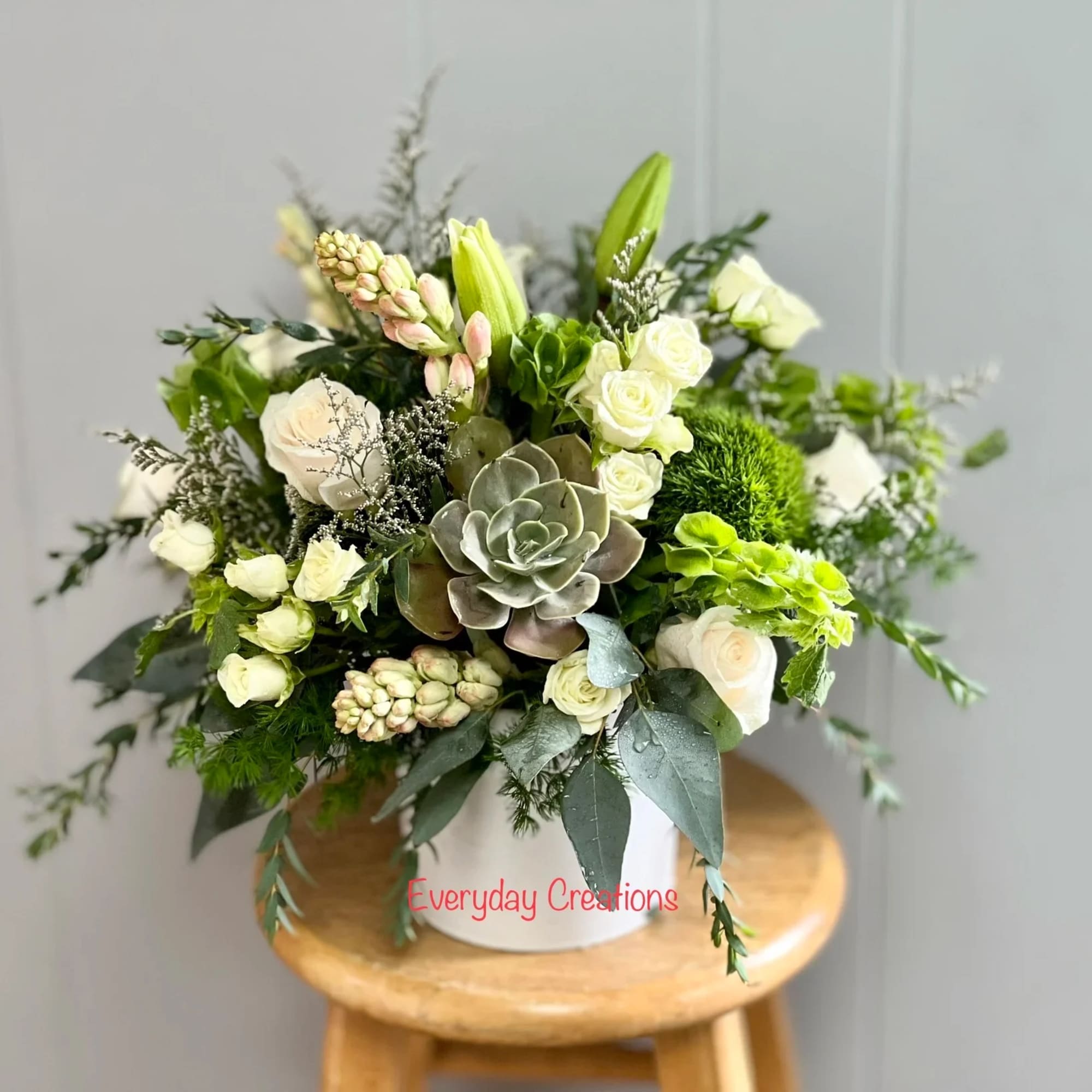 Beauty Bouquet &ndash; Elegant White and Green Floral Arrangement with Succulent |