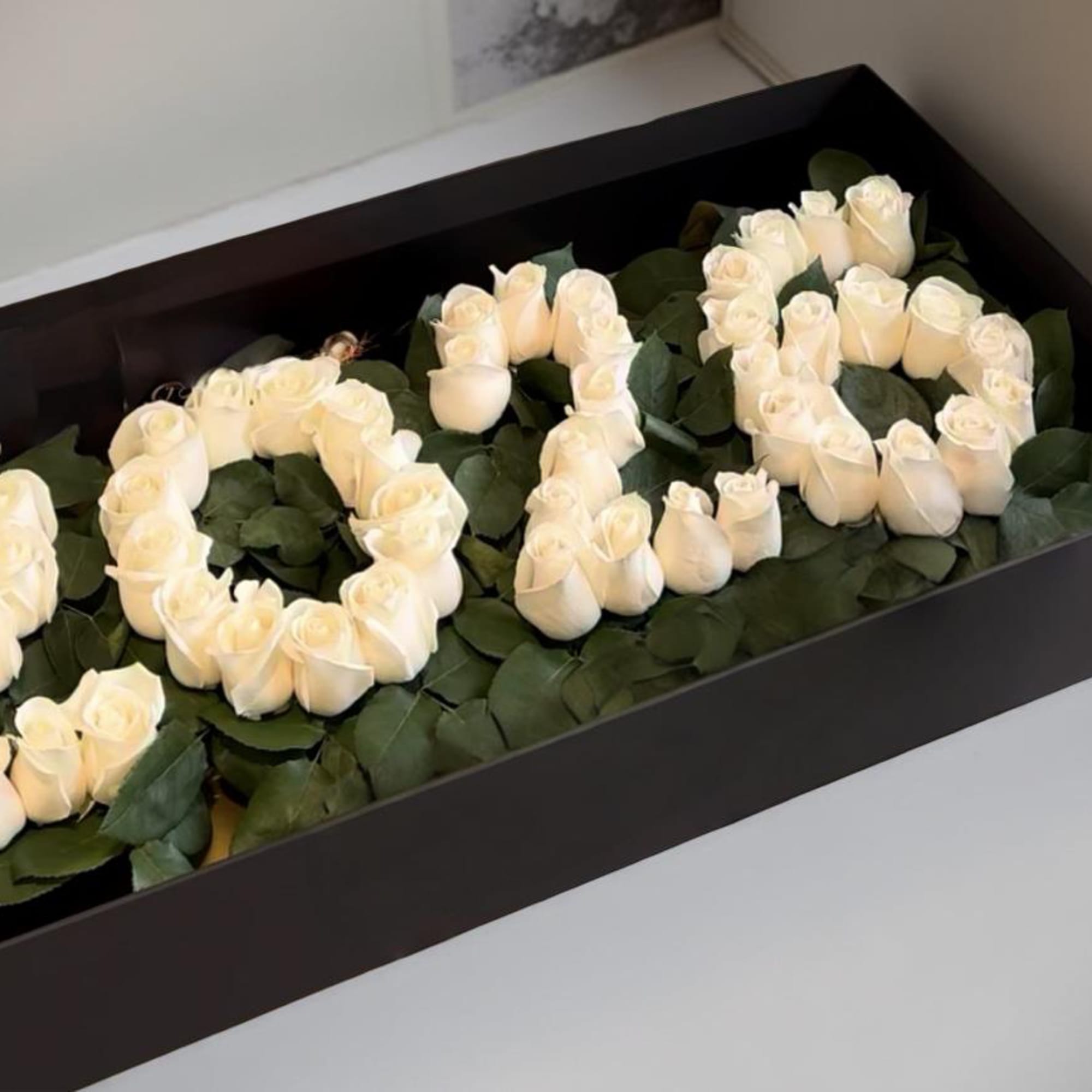 New Year&rsquo;s 2026 &middot; 50-Rose Signature Box 