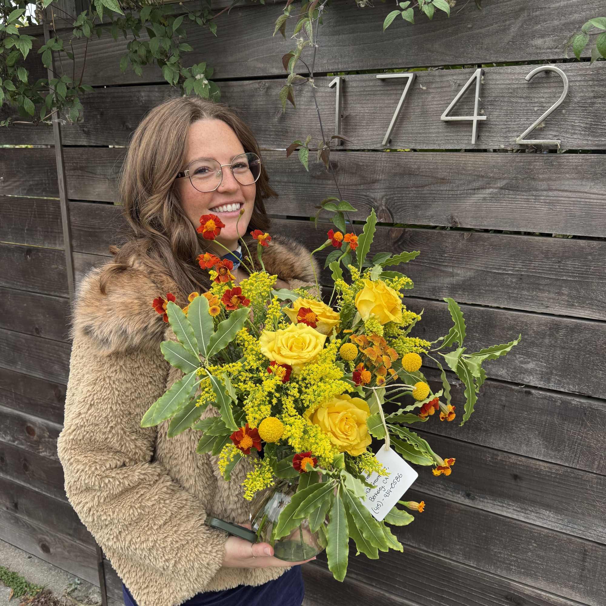 Warm, Natural, Wild garden, Organic, Seasonal. Elegant and refined, the Golden Harvest